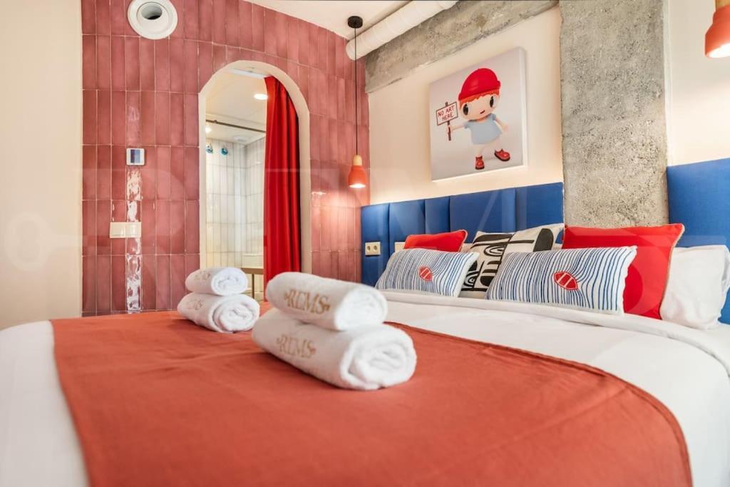 Appartamento Pop Art Gem With Paintings By Local Artist By Rems *