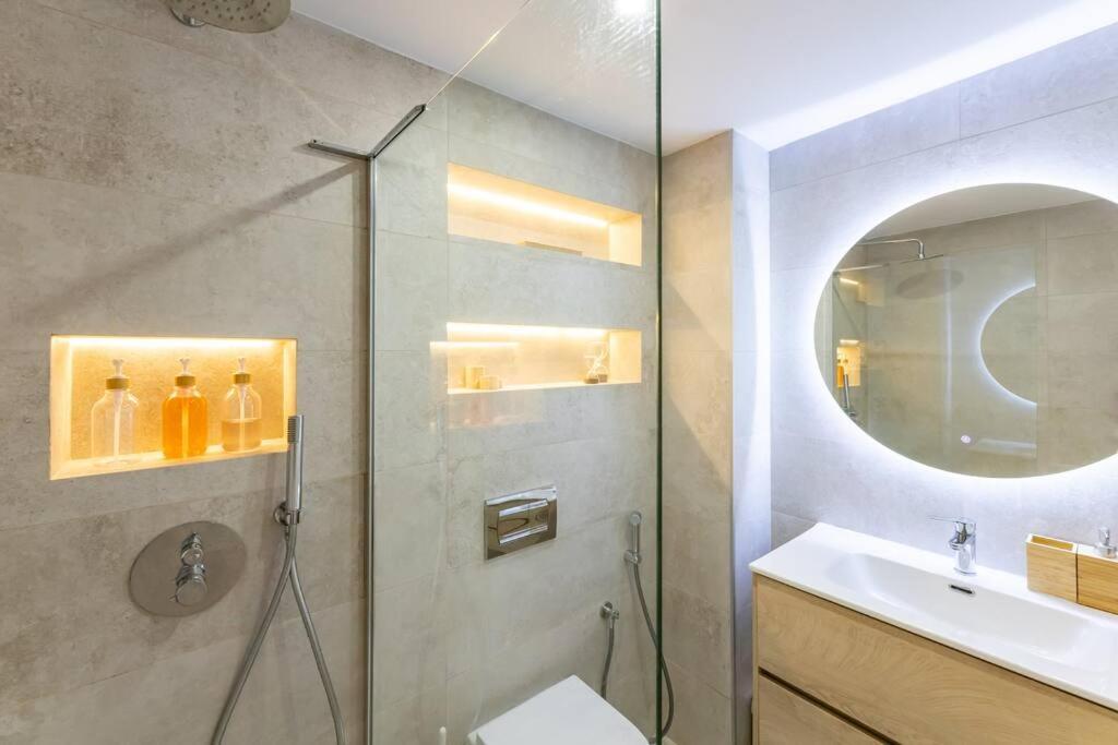Beautiful 2-bedroom Flat - Pool And Paddle Court Lägenhet