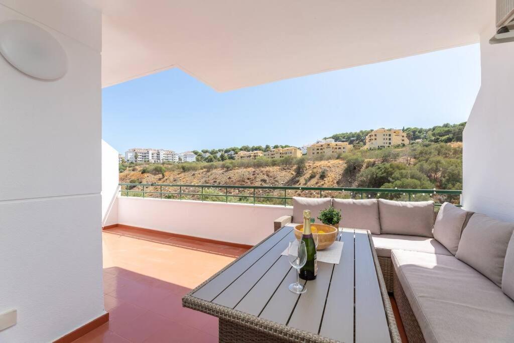Beautiful 2-bedroom Flat - Pool And Paddle Court Lägenhet