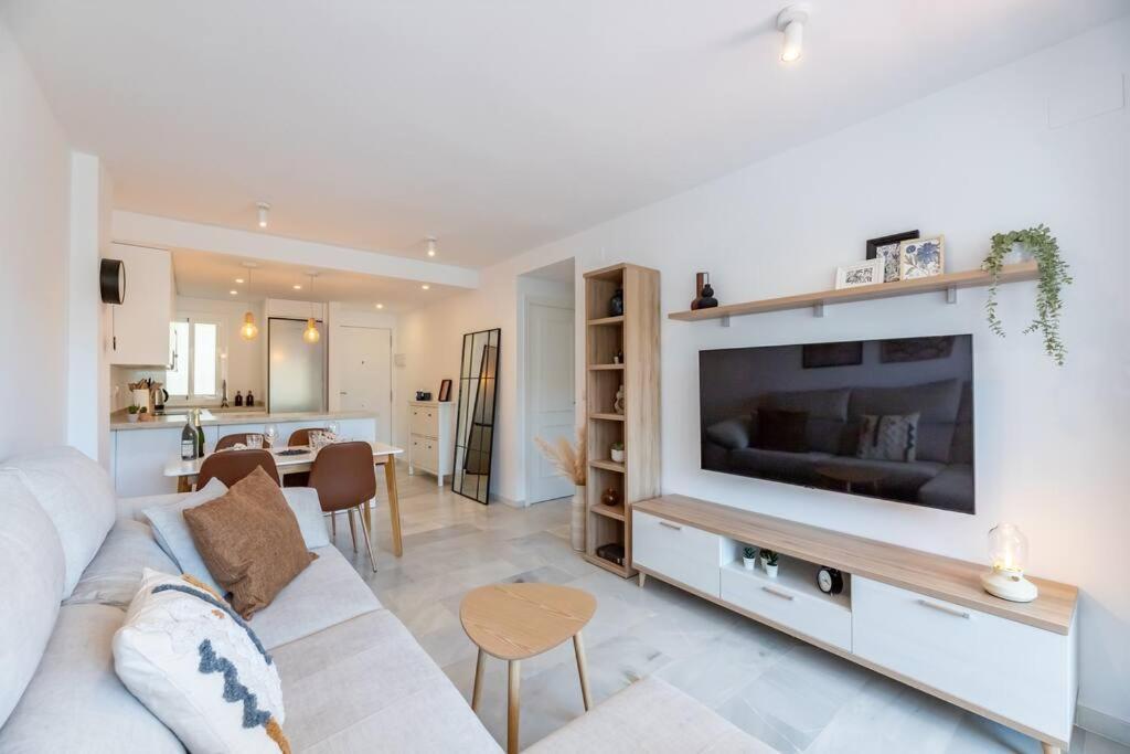 Lägenhet Beautiful 2-bedroom Flat - Pool And Paddle Court