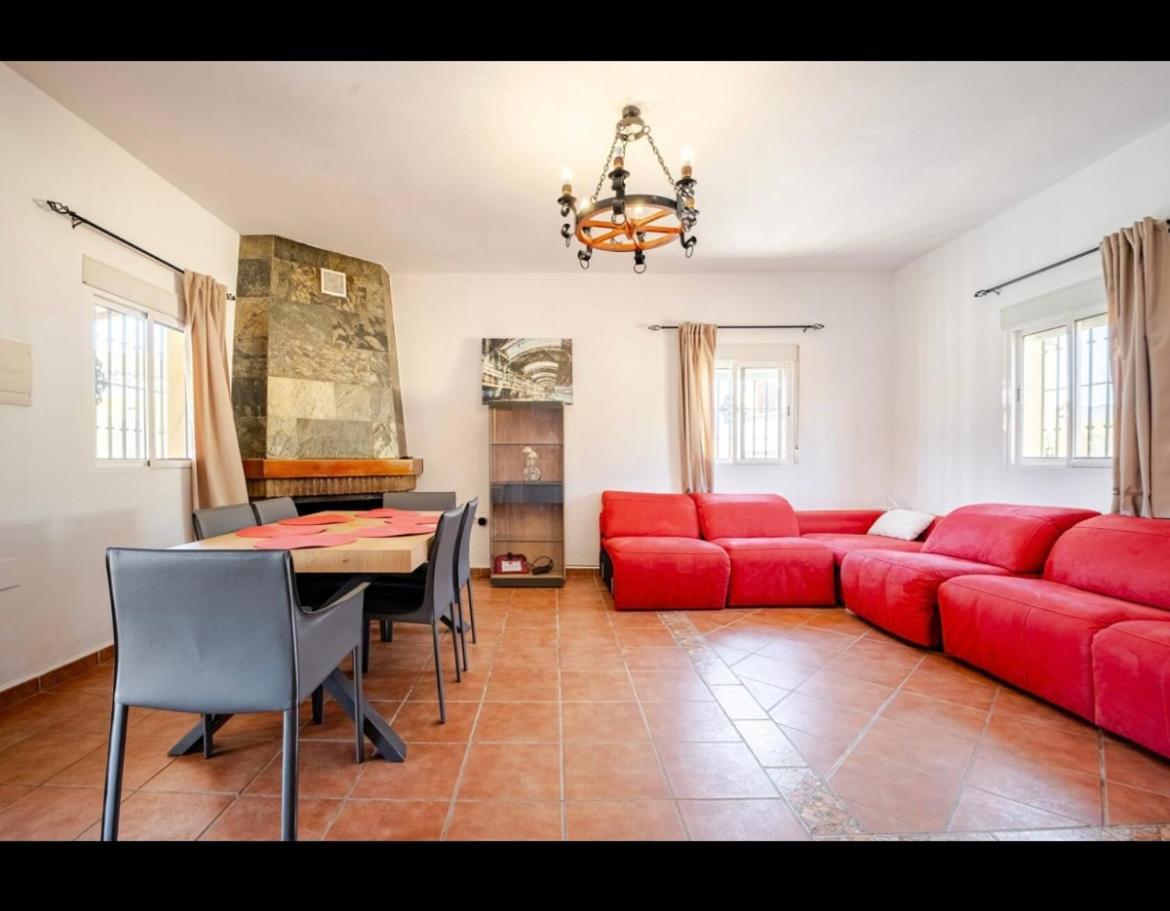 Garpellado Villa *