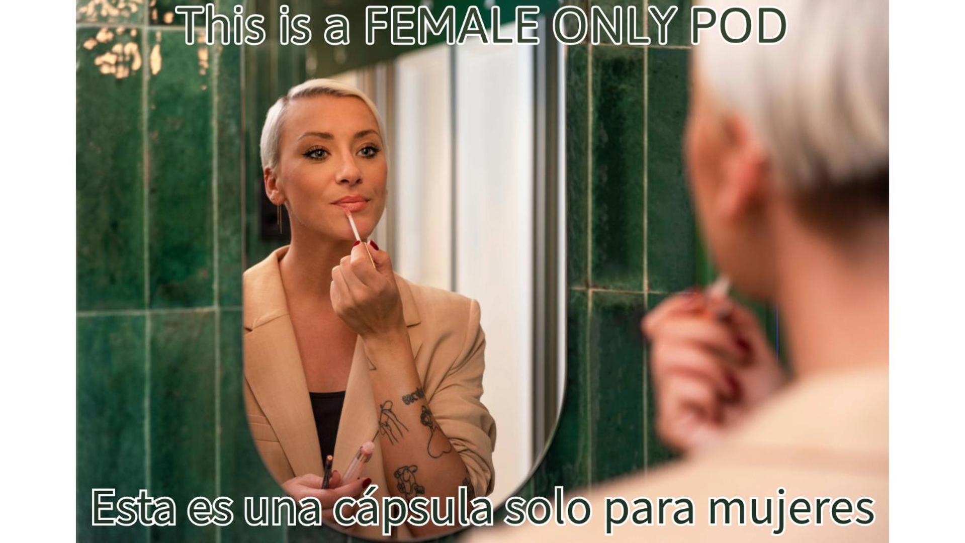 Coeo Pod Beatas Vandrarhem Málaga