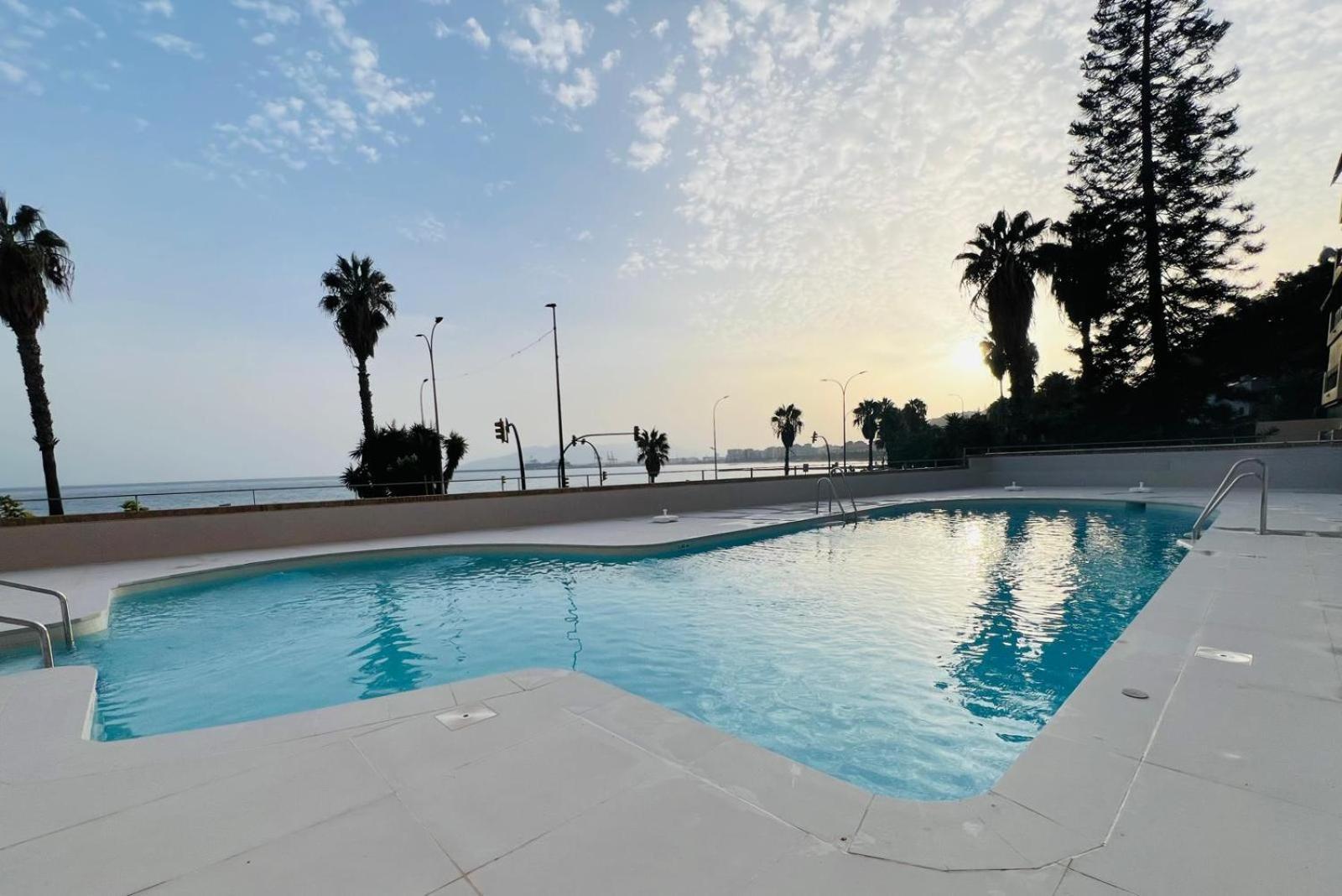 Sorolla 105, Luxury, Beach, Free Parking, Services, Quite Neighborhood, So Lejlighed Málaga