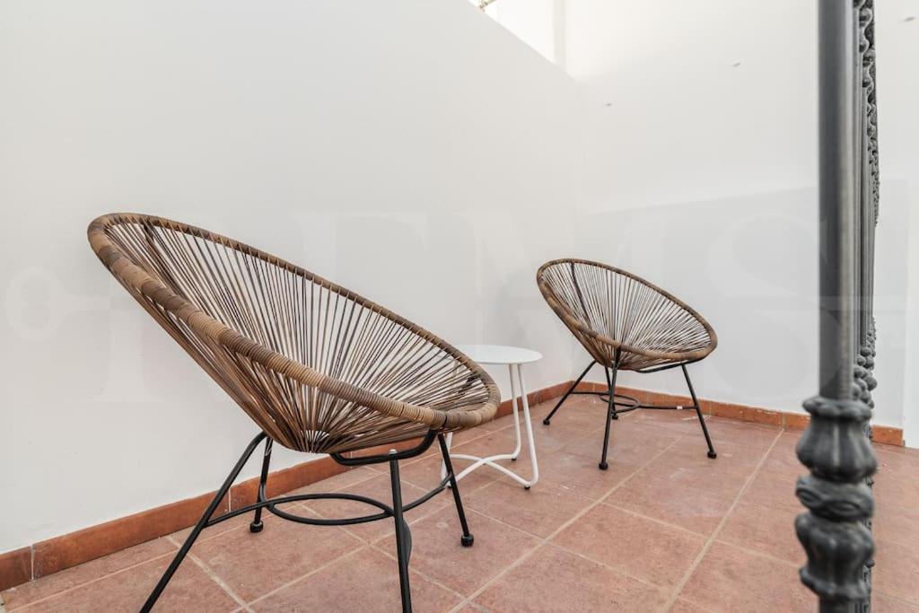 Sophisticated With Terrace By Rems Lejlighed *