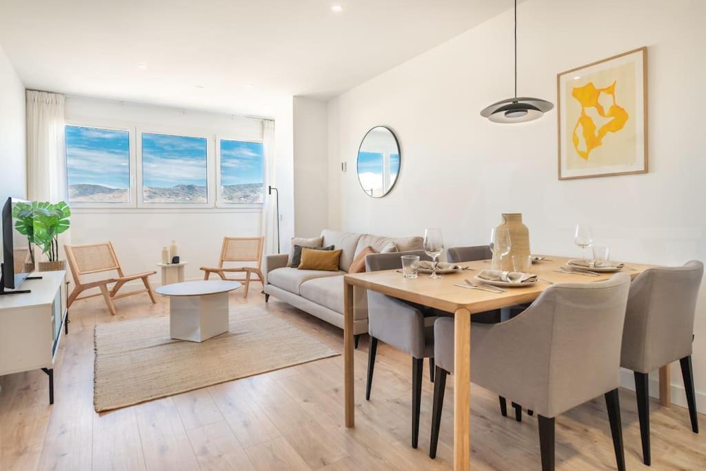 Apartamento 22nd Floor Modern Urban Sky With Parking & Gym By Rems