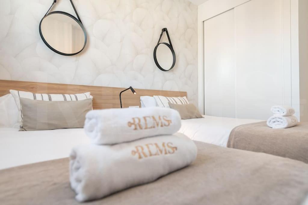 Apartamento 22nd Floor Modern Urban Sky With Parking & Gym By Rems