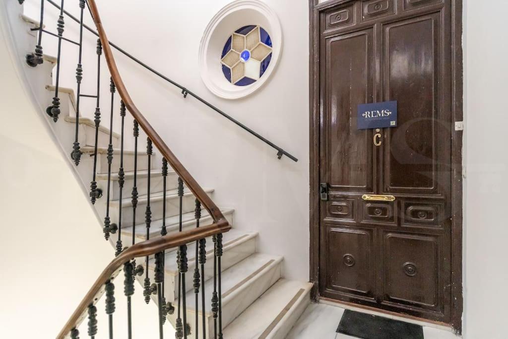 Apartamento Historic Charm With Contemporary Flair By Rems Málaga
