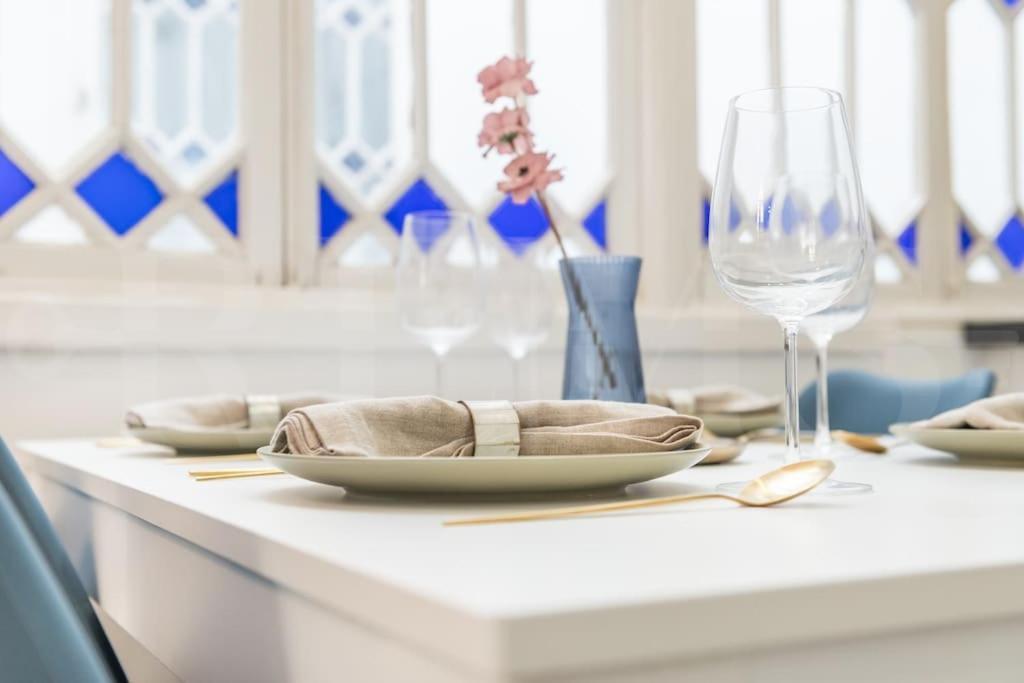 Historic Charm With Contemporary Flair By Rems Apartamento Málaga