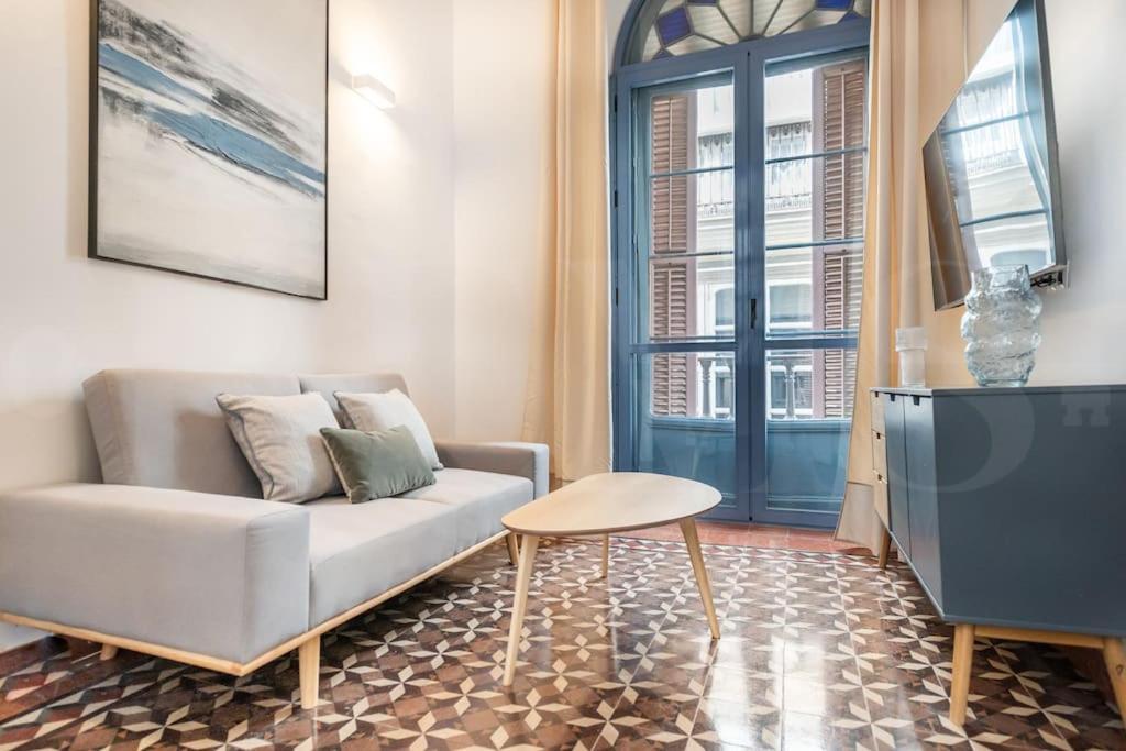 Apartamento Historic Charm With Contemporary Flair By Rems