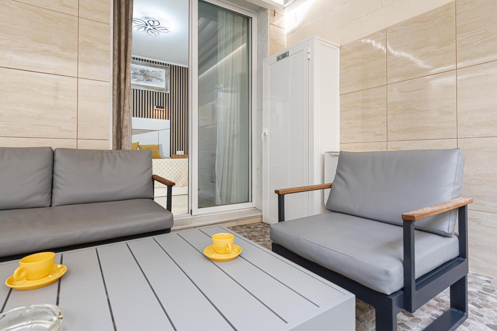 Luxury Poseidon Aparthotel