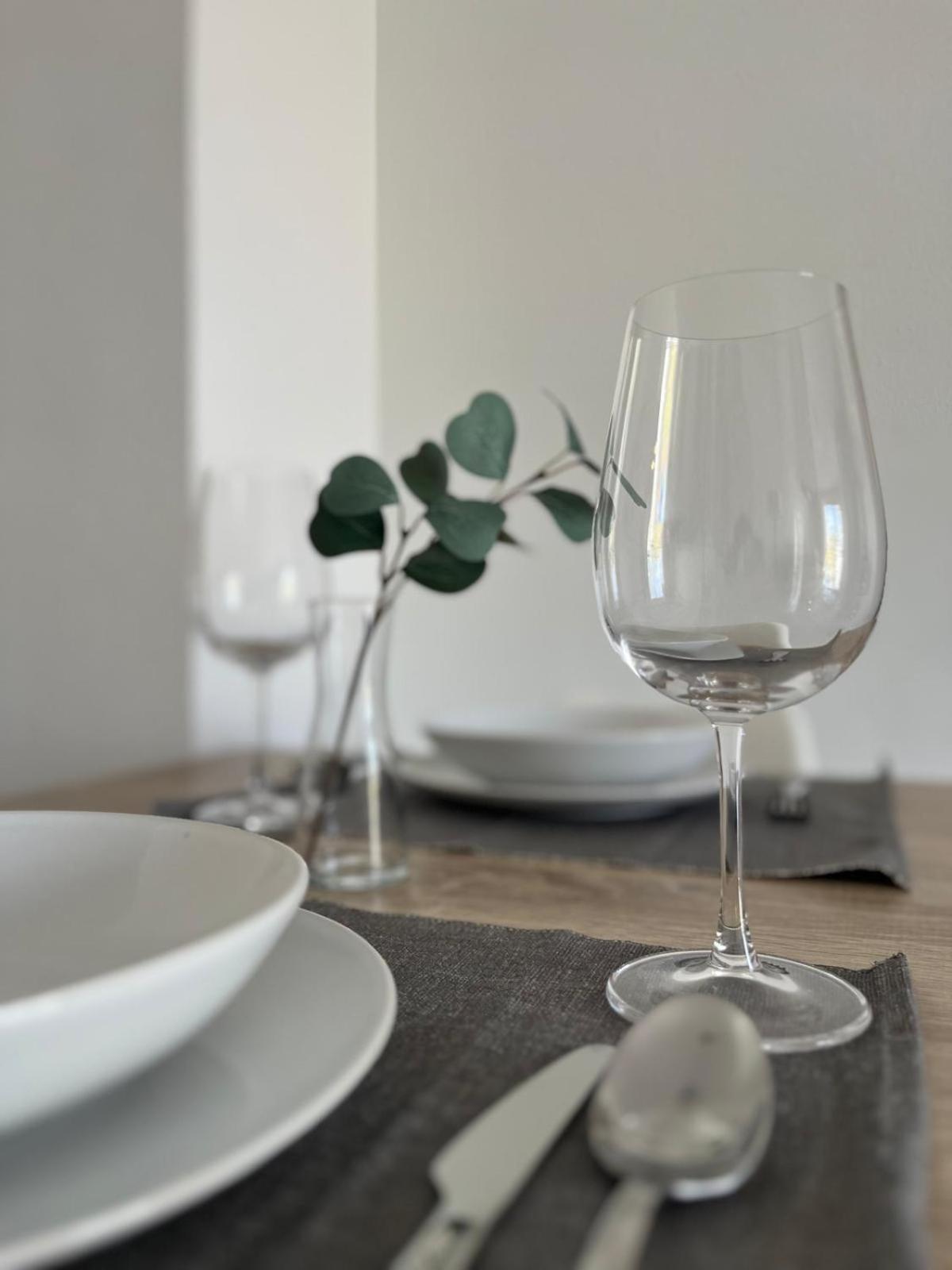 Prime Location - Stylish With Free Wifi, Free Parking, Steps From The Historic Center Appartamento Málaga