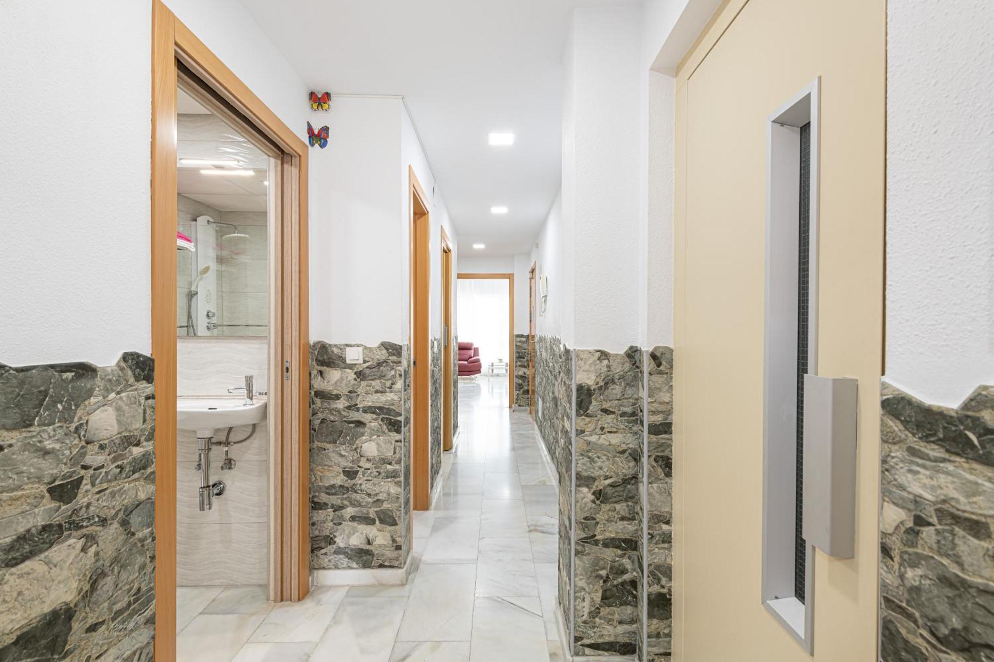 Luxury Poseidon Aparthotel