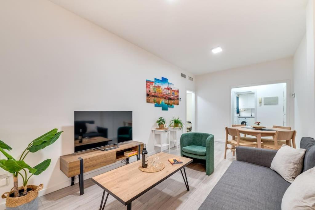 Apartamento Chic In Heart Of Town