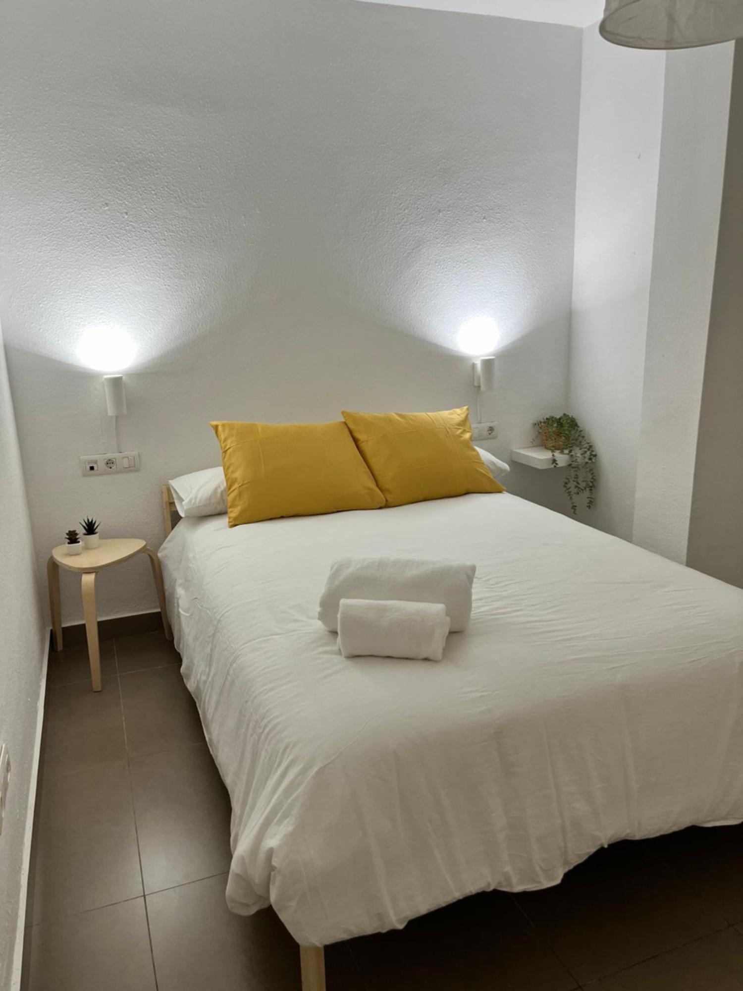 Prime Location - Stylish With Free Wifi, Free Parking, Steps From The Historic Center Appartamento Málaga