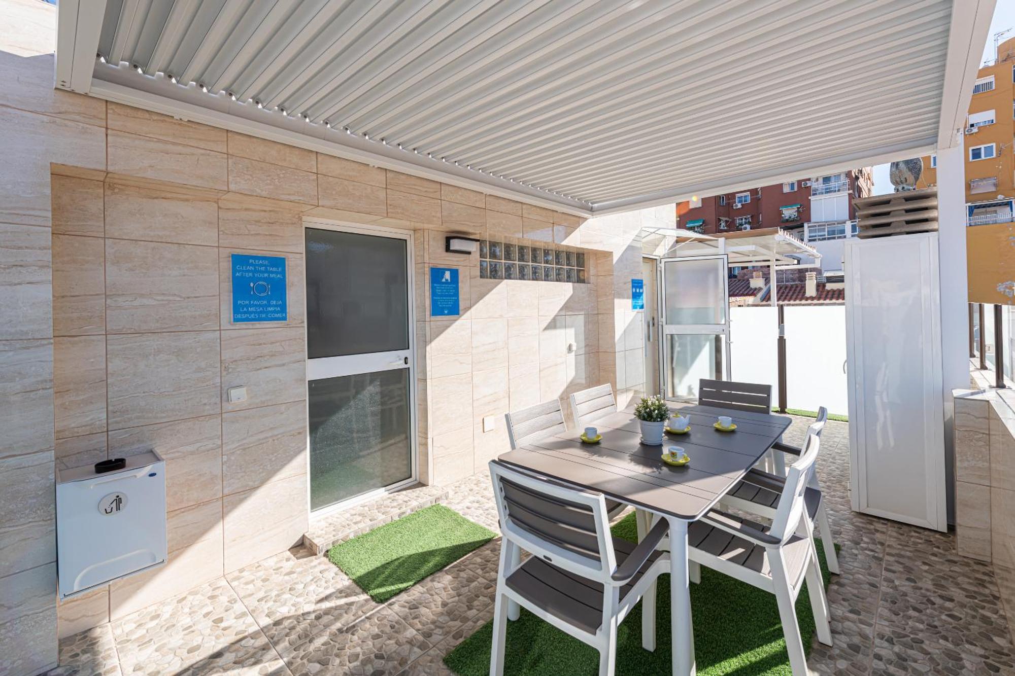 Luxury Poseidon Aparthotel *