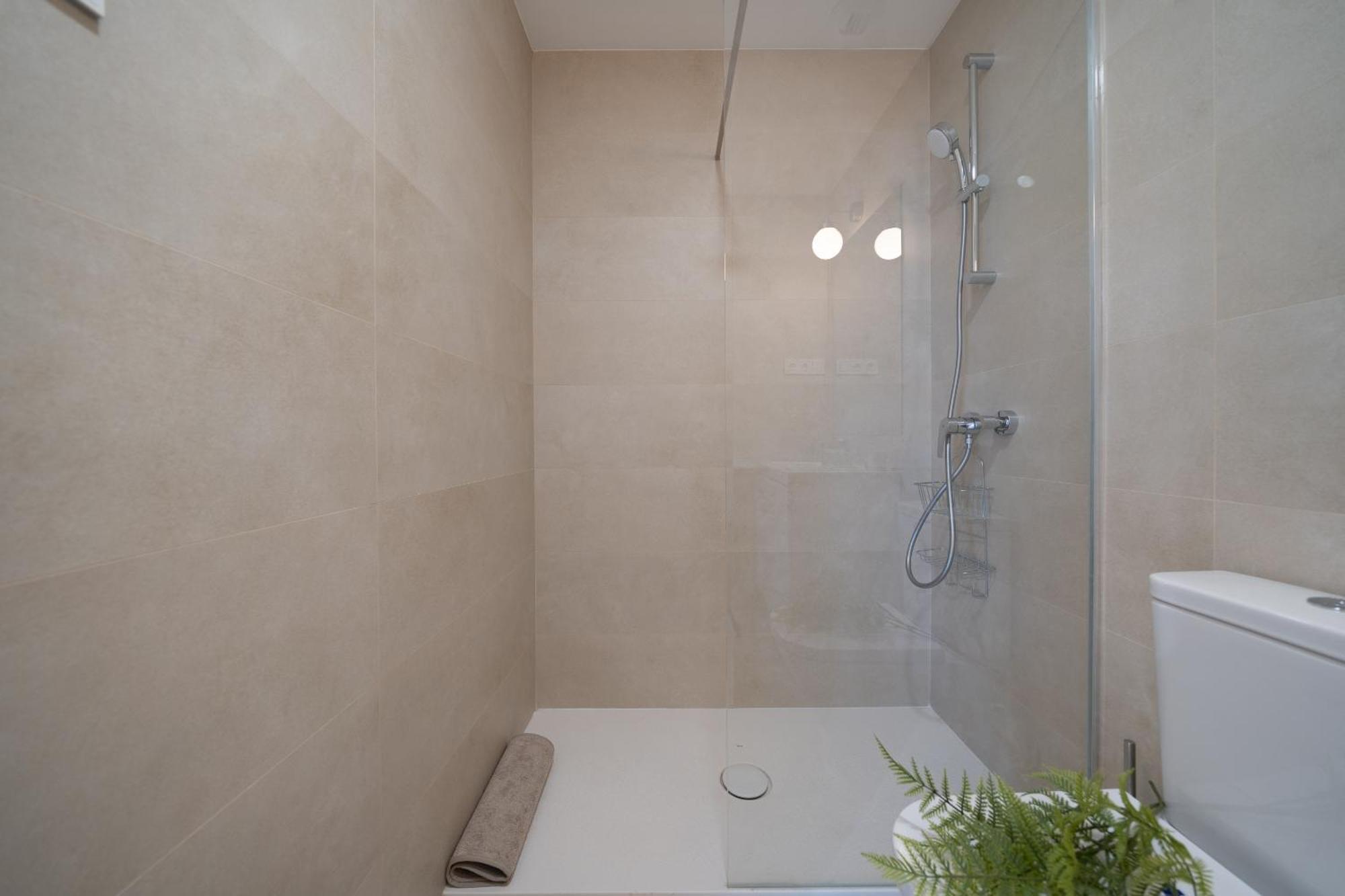 Xpce Urban 8 Skyline - Parking Free Malaga