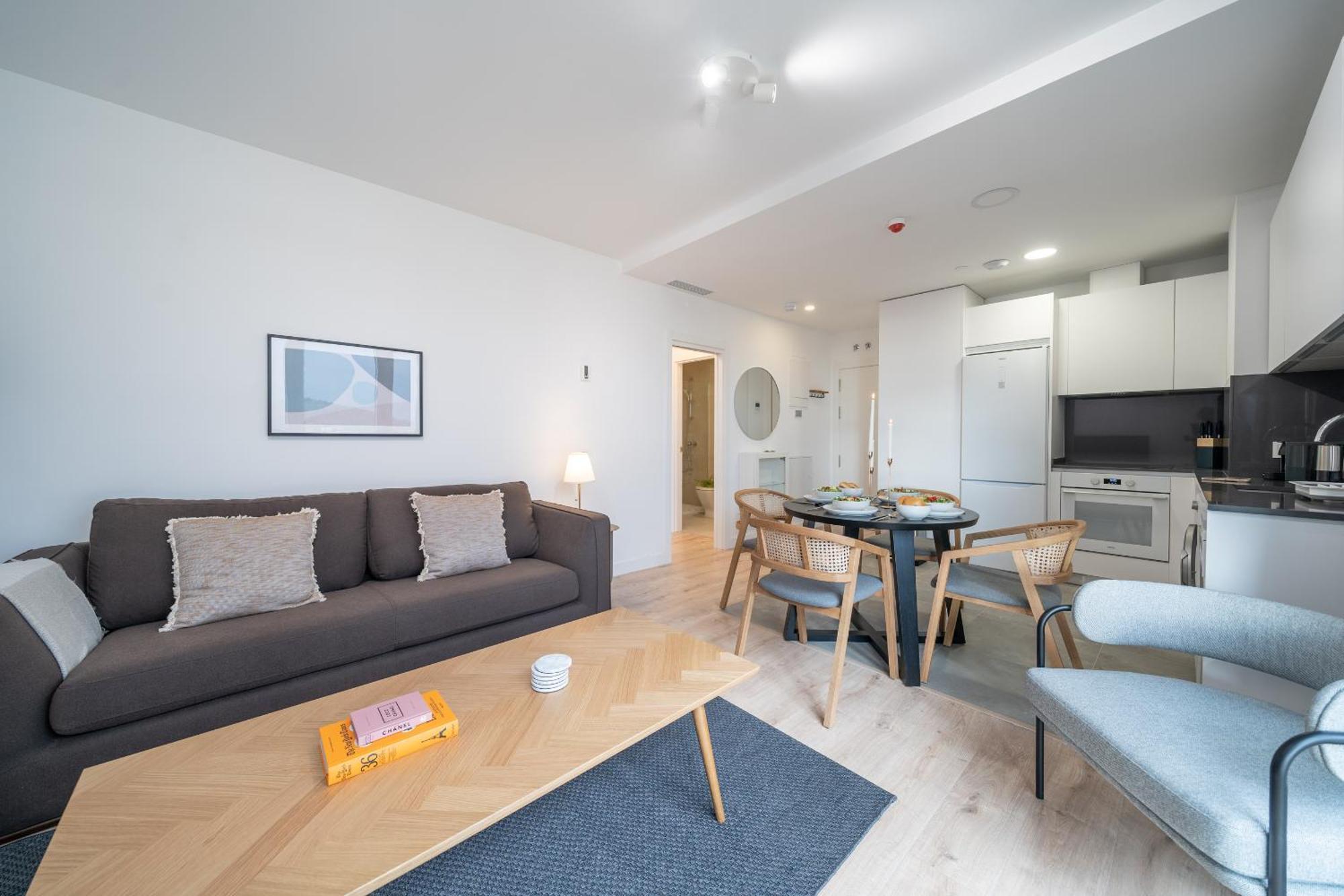 Xpce Urban 8 Skyline - Parking Free Apartment *