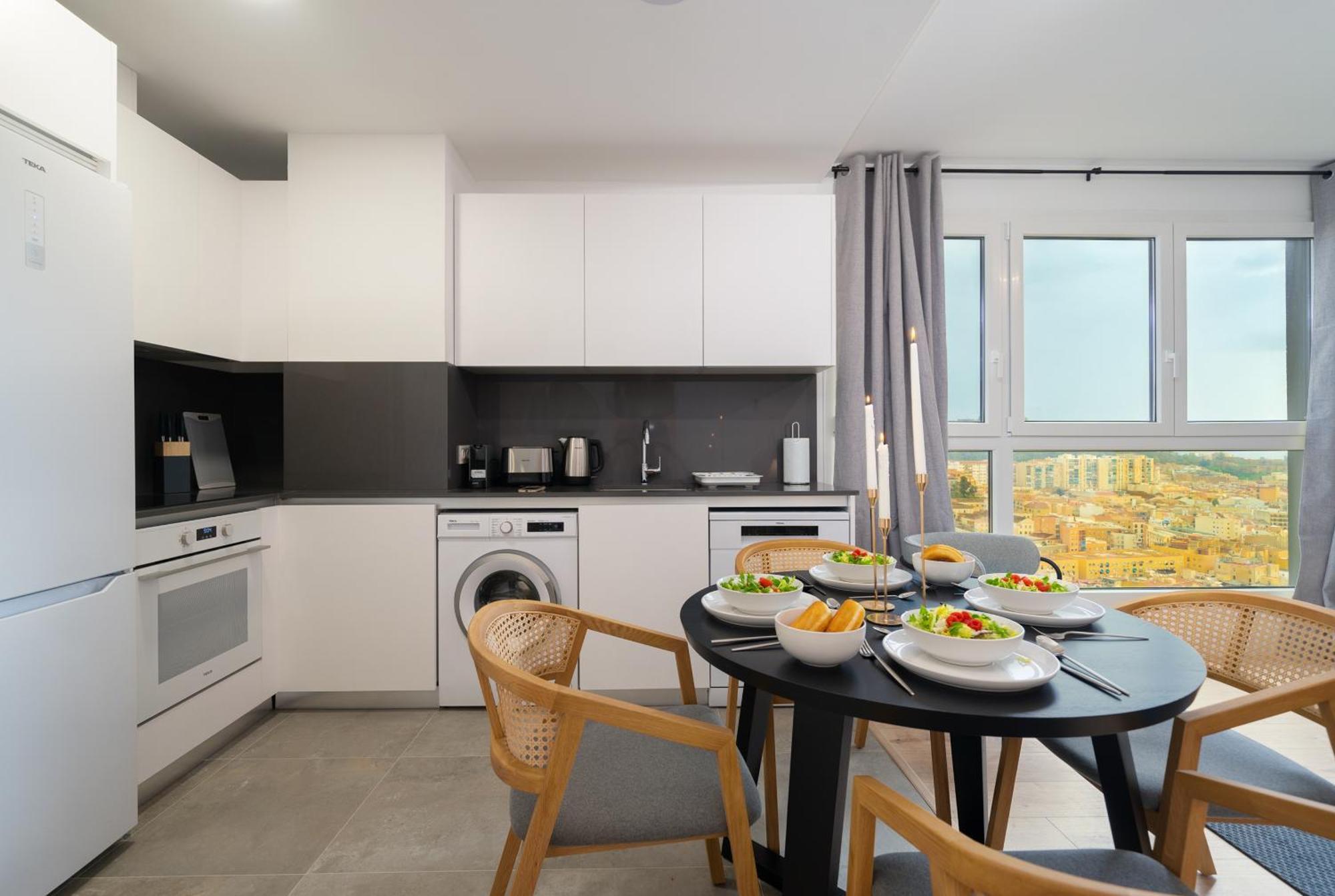 Xpce Urban 8 Skyline - Parking Free Apartment Malaga