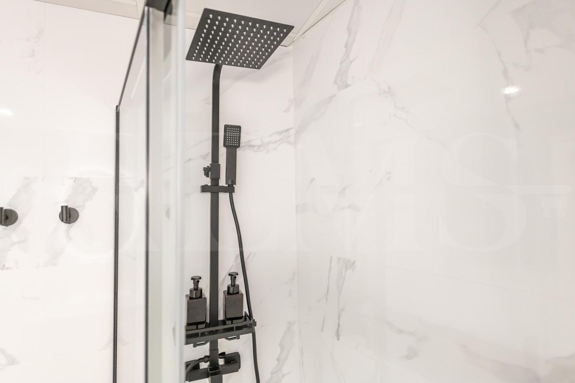 Apartment Historic Charm Steps From Landmarks By Rems