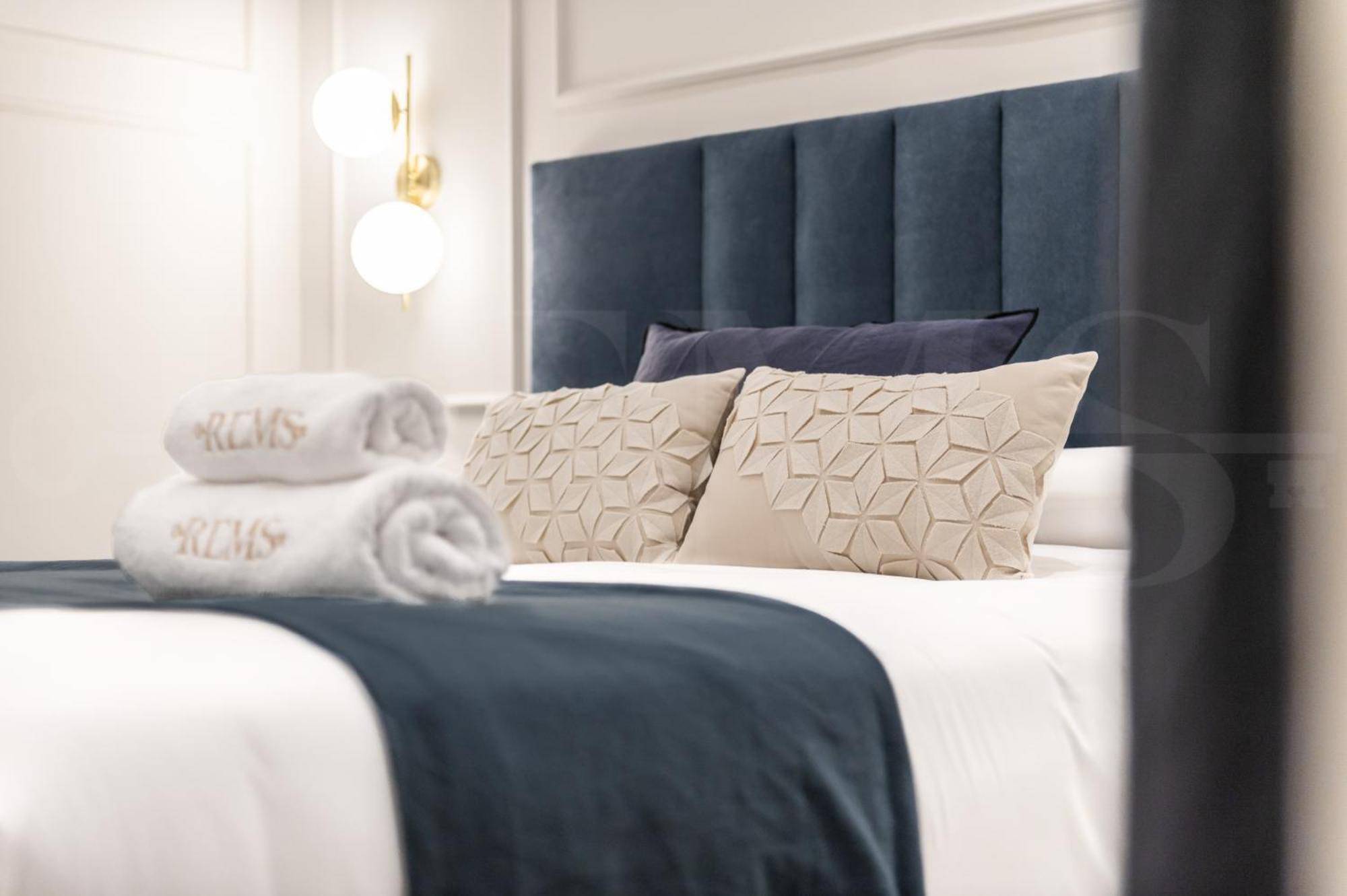 Historic Charm Steps From Landmarks By Rems Apartment
