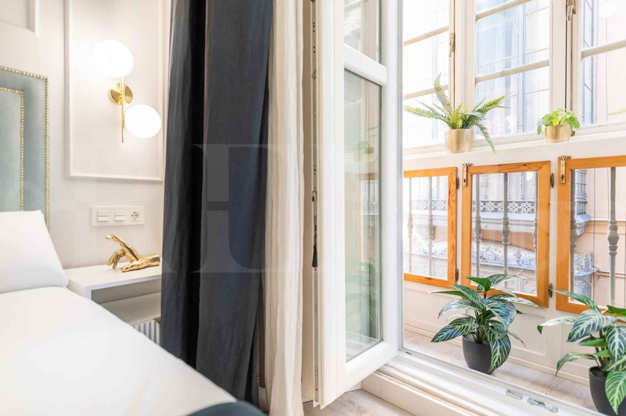 Historic Charm Steps From Landmarks By Rems Apartment Malaga