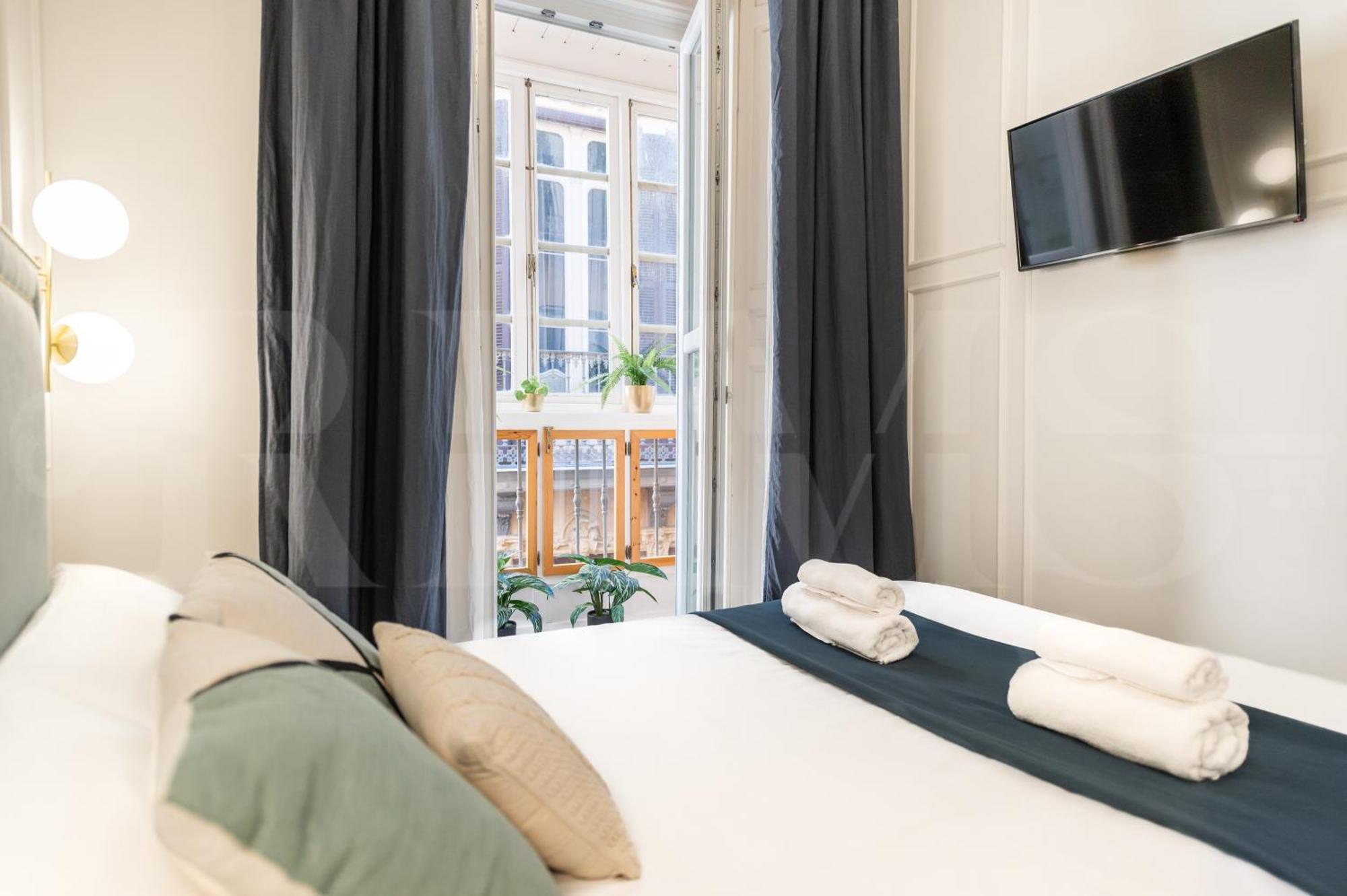 Historic Charm Steps From Landmarks By Rems Apartment