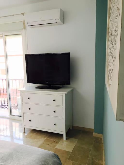 The Black Rose Rooftop Center Apartment