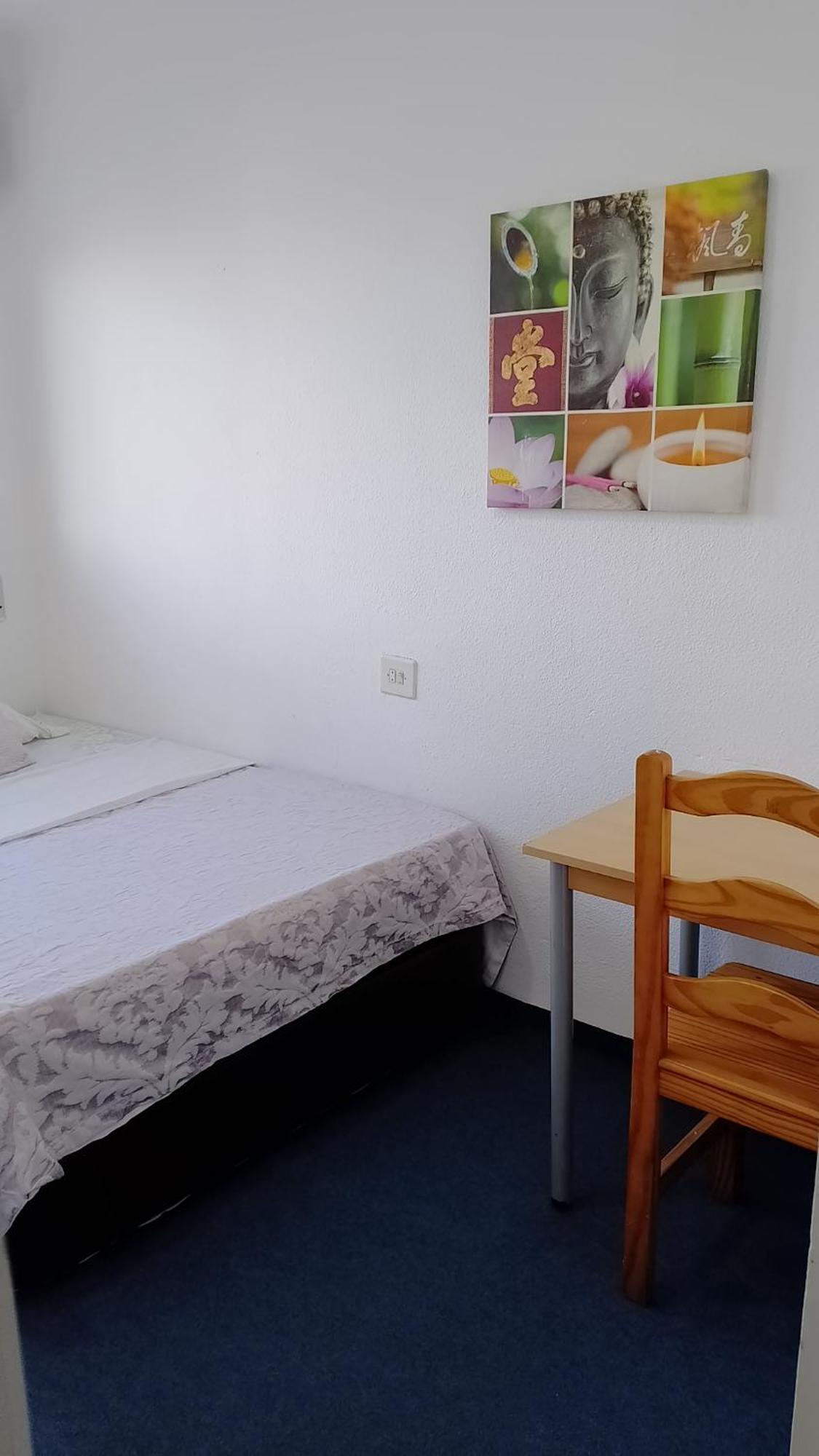 Privatunterkunft Privada Centro Cerca Tren Maria Zambrano Y Playa Muy Buena Conexion Wifi *
