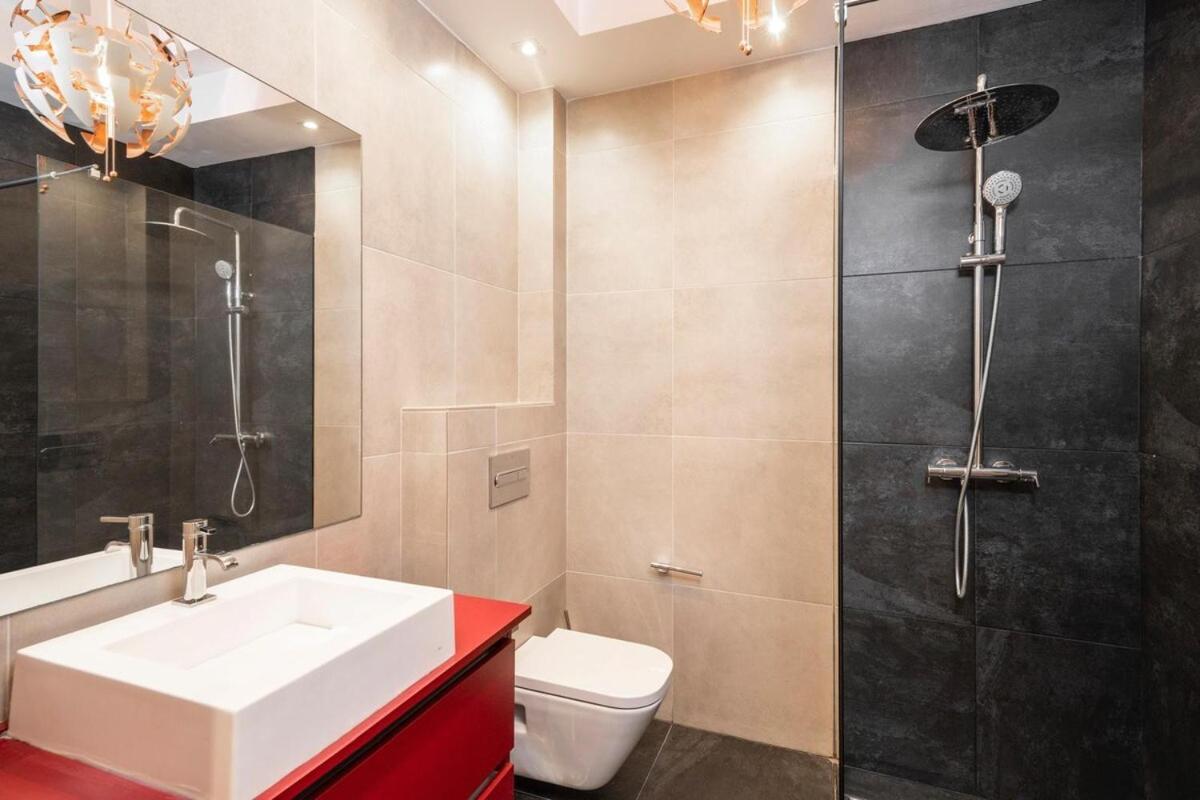 Beatas Espectacular Nueva Vivienda En Centro Historico Sinese Design Homes Apartment *