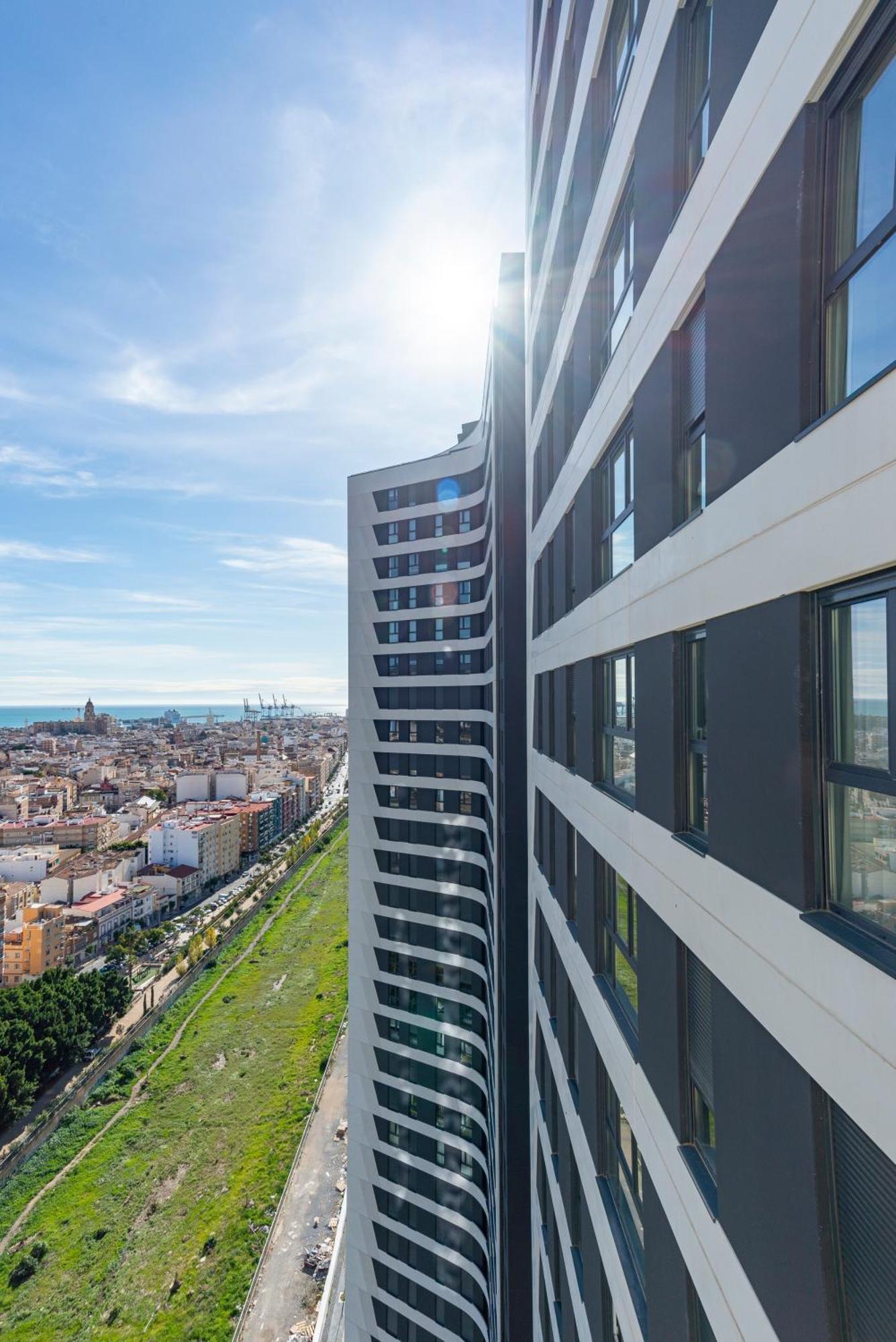 Skyline V Pool & Coworking By Ele Leilighet *