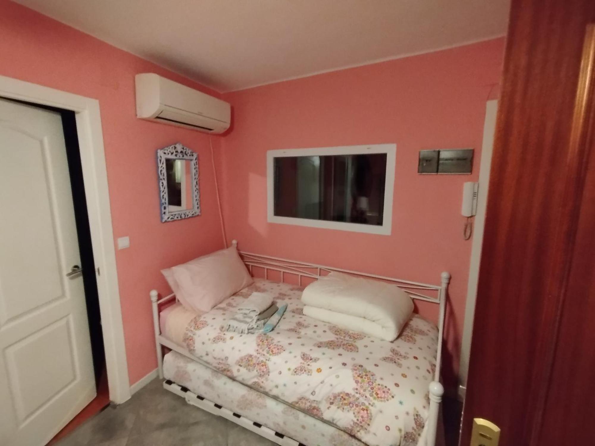 Centro Hernan Ruiz De 4 A 8 Personas Appartement *