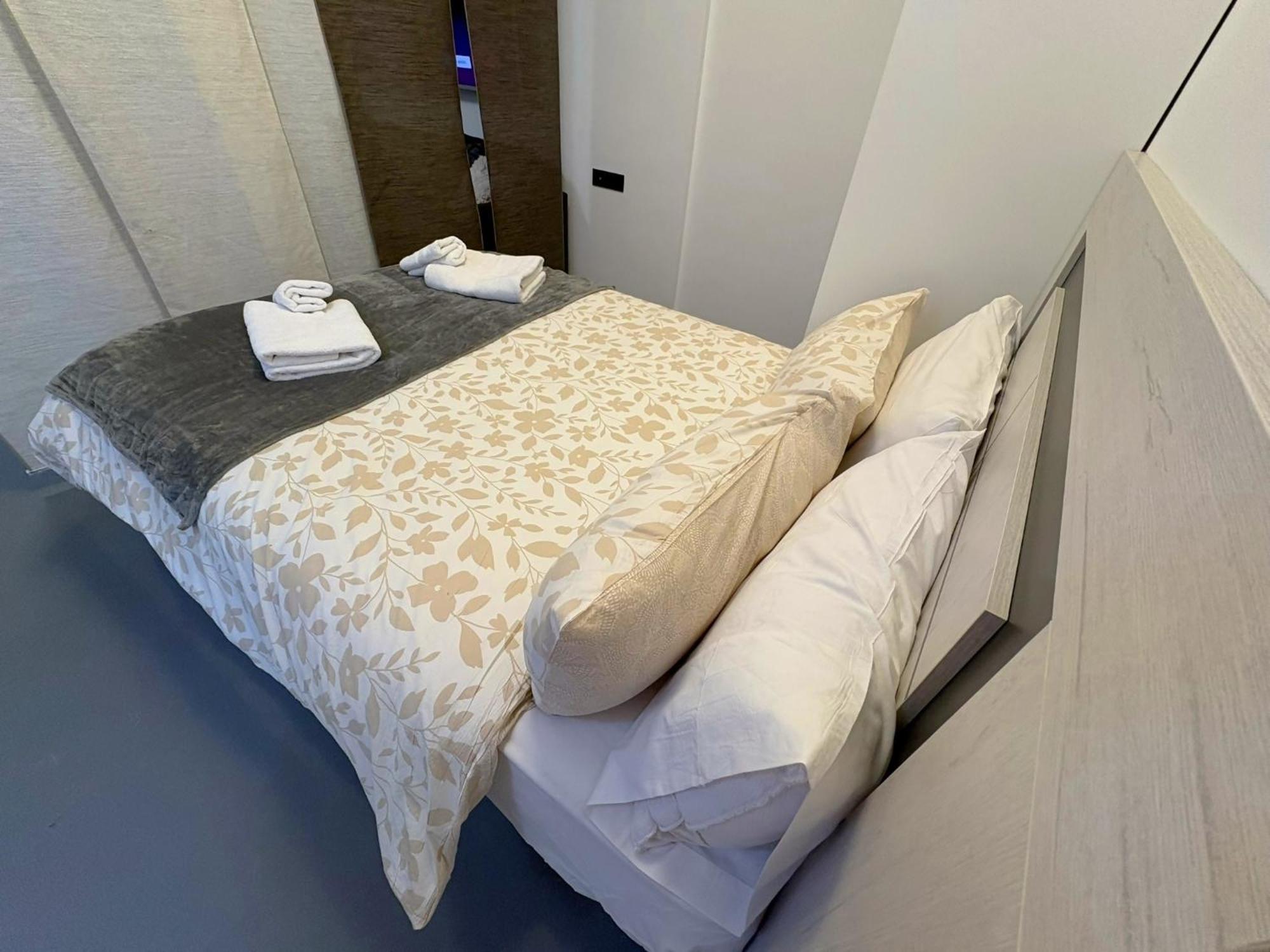 Estudio Debora Vialia A Pasos De La Estacion Apartment