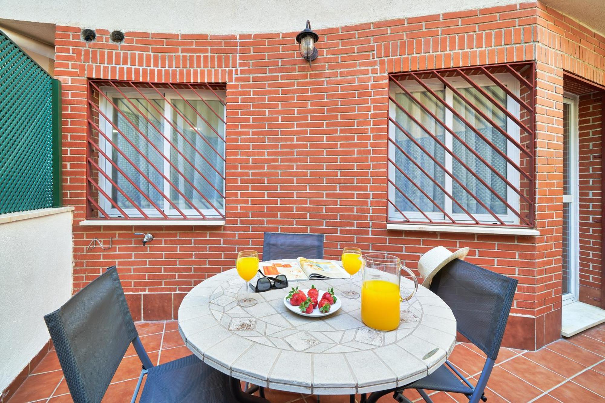 Modern Centre W/ Terrace & Fast Wifi Apartment