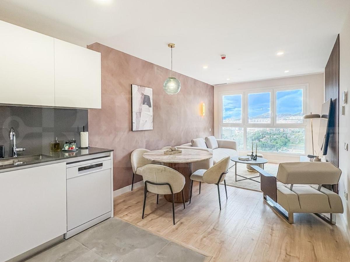 With Stunning Views And Parking By Rems Lejlighed