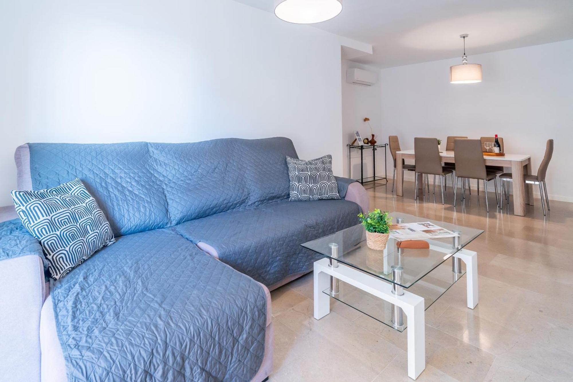 Casa Playa Guadalmar, Beautiful In Front Of The Sea, Wifi, Ac, Smart Tv, Private Parking Apartment Malaga