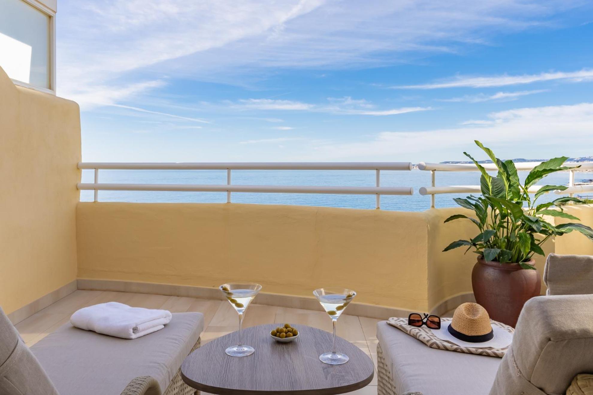 Infinity Blue Penthouse Holiday home