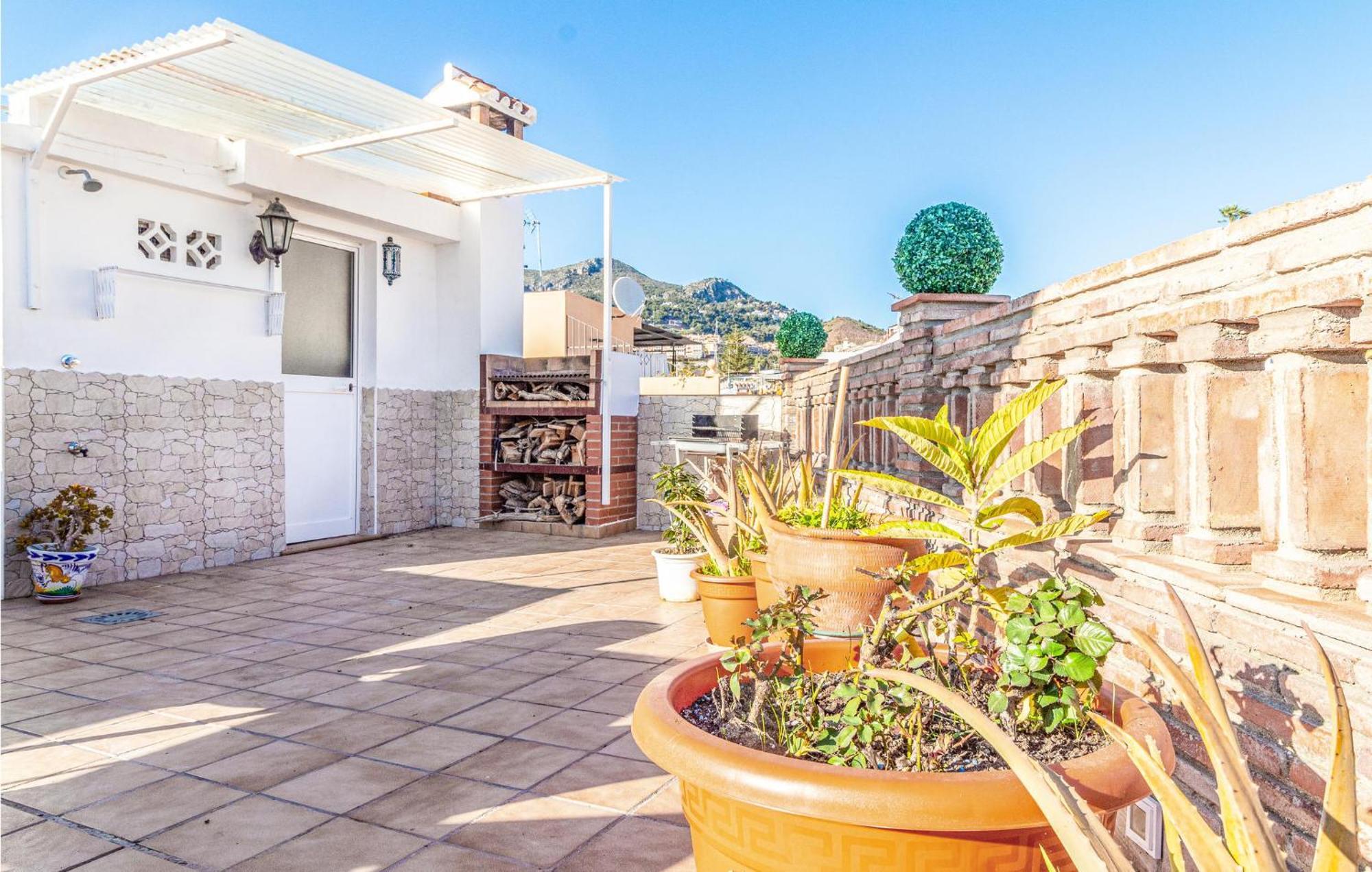 Stunning In Mlaga With 2 Bedrooms And Wifi Vakantiehuis