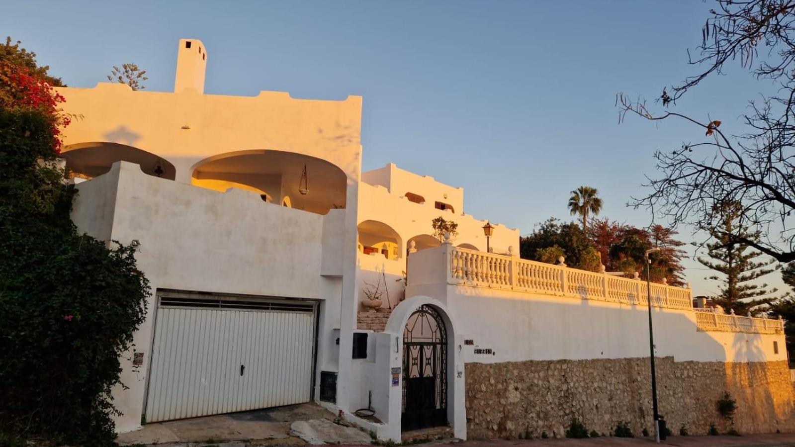 Apartamento Amplia Y Tranquila Con Bano Privado En Piso Compartido *