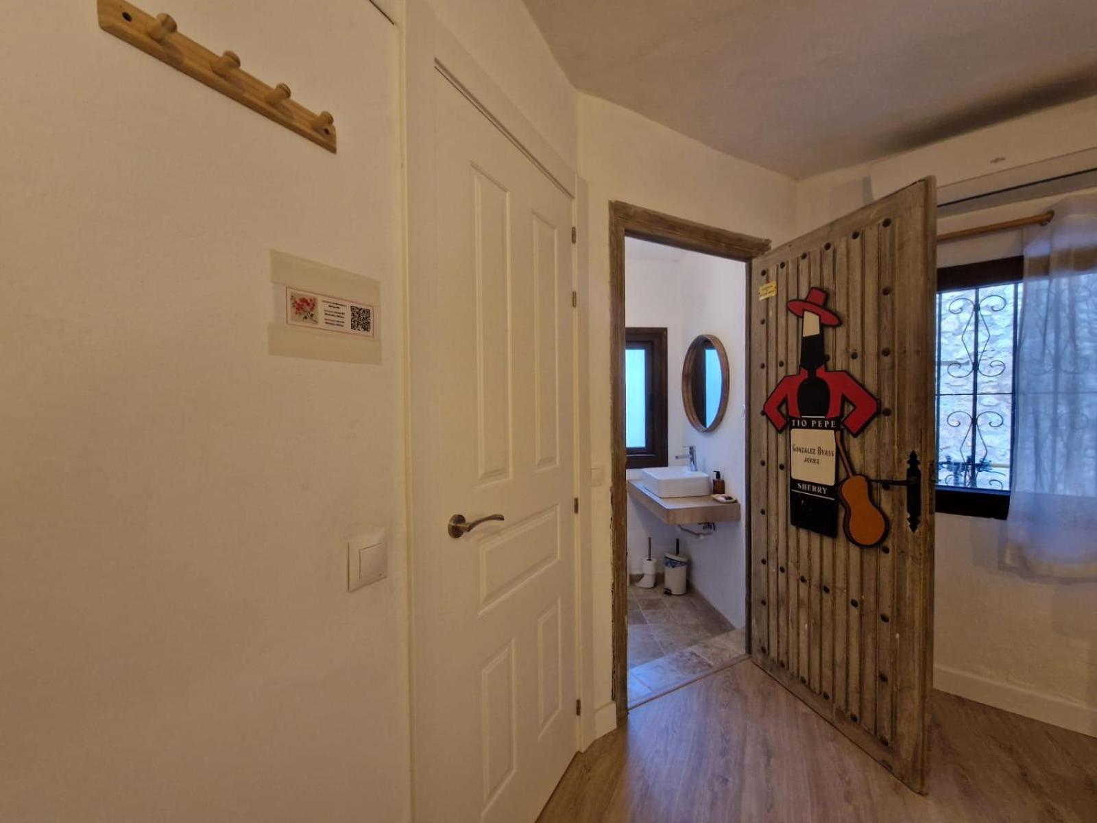 Amplia Y Tranquila Con Bano Privado En Piso Compartido