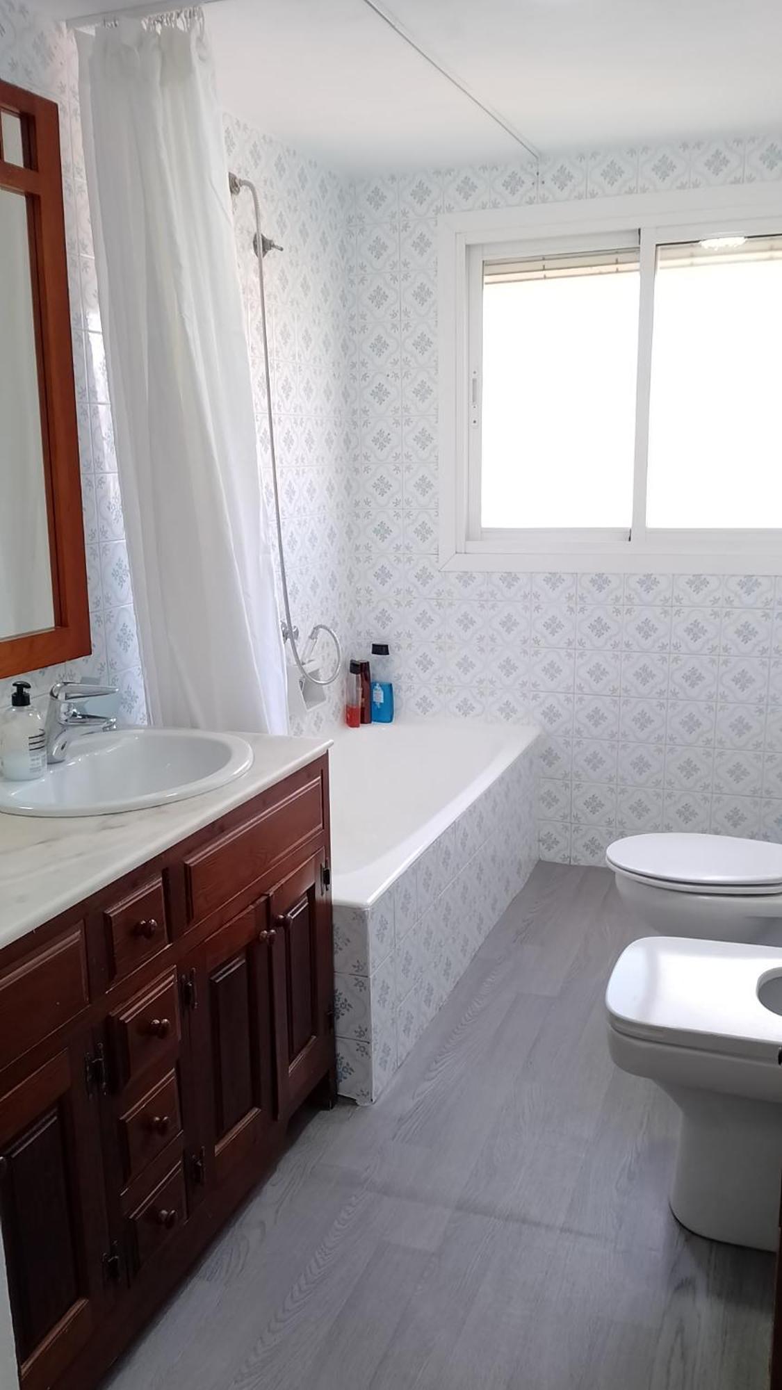Privada Comoda Centro Vialia Estacion De Tren Maria Zambrano Y Tambien Cerca A La Playa Habitación en casa particular Málaga
