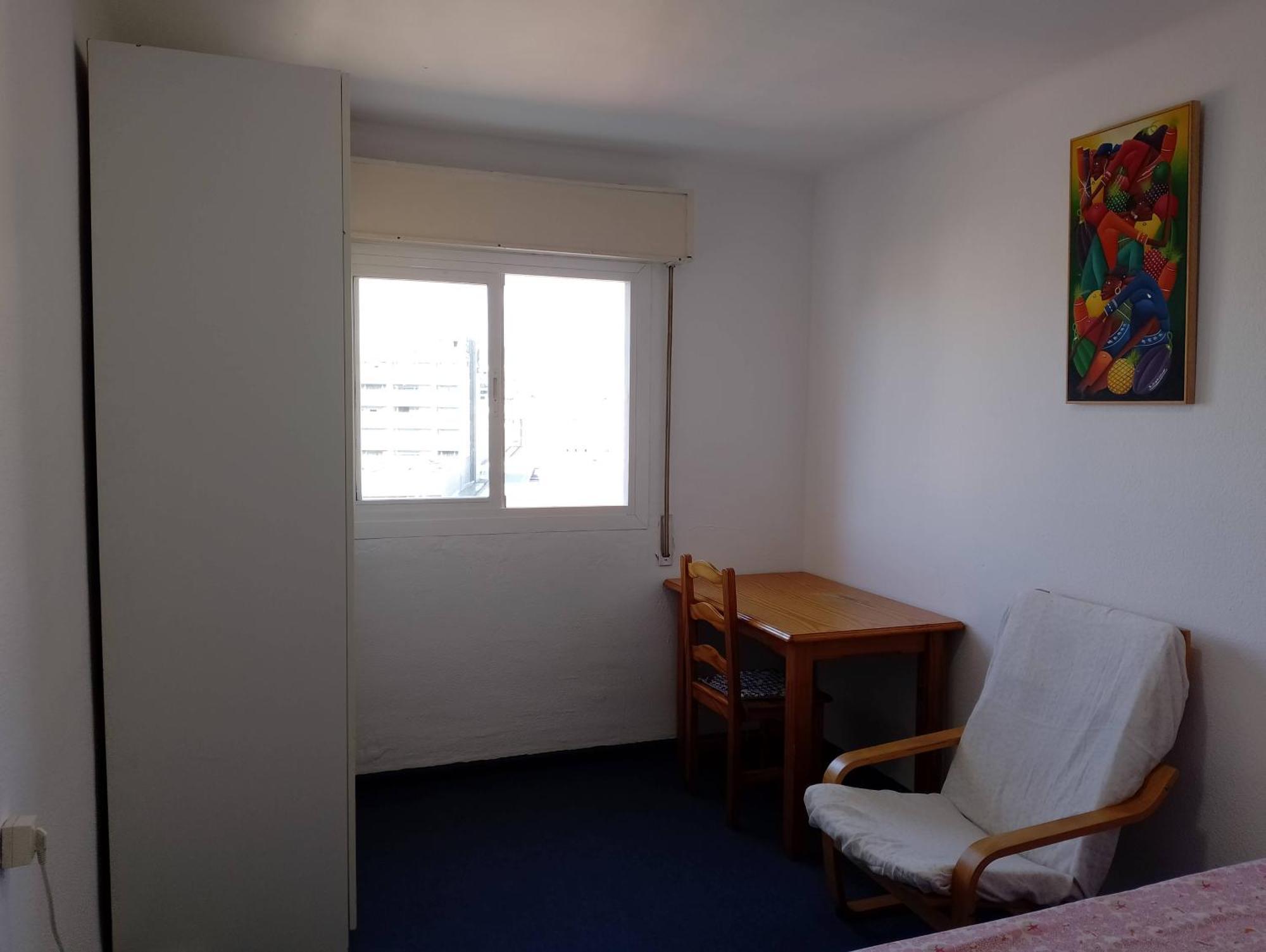 Habitación en casa particular Privada Comoda Centro Vialia Estacion De Tren Maria Zambrano Y Tambien Cerca A La Playa