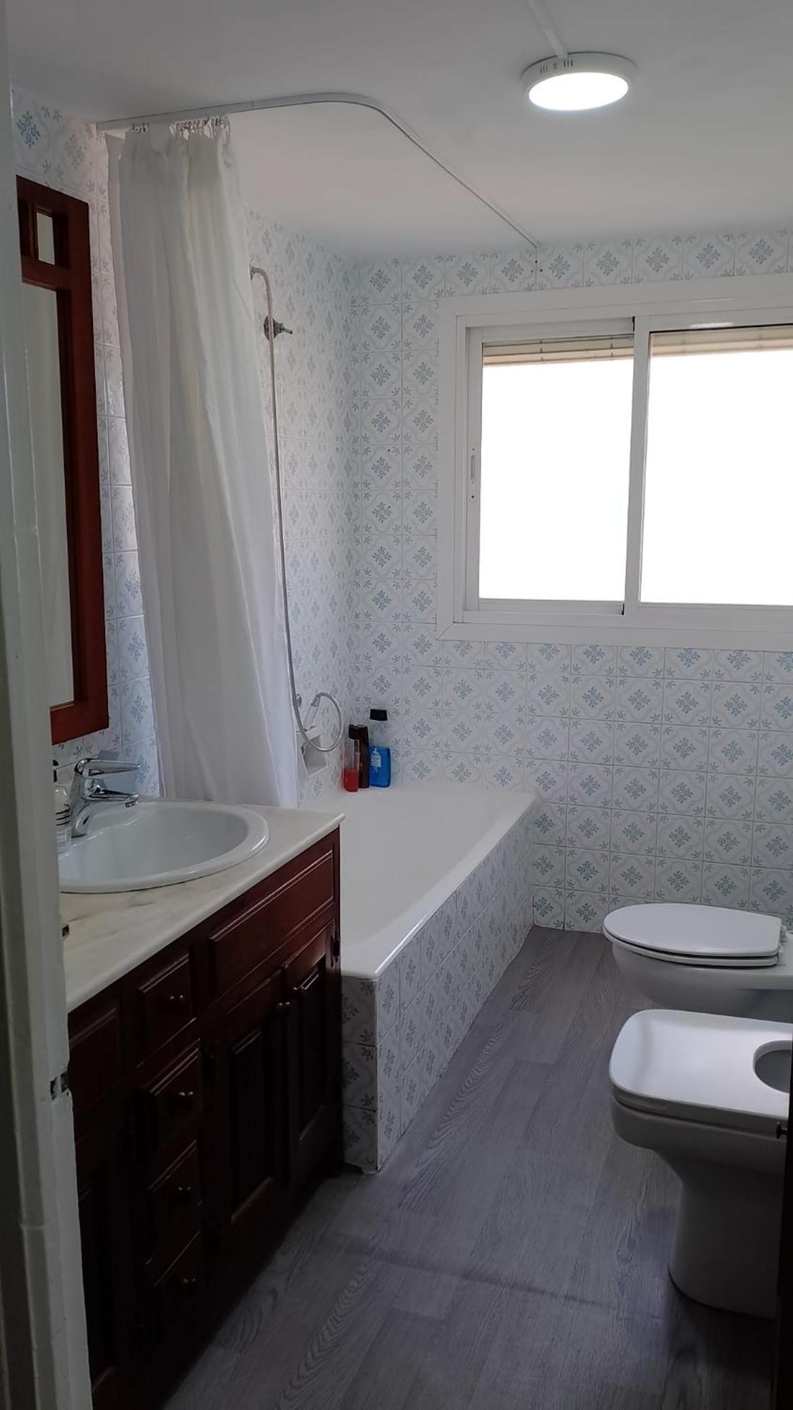 Privada Comoda Centro Vialia Estacion De Tren Maria Zambrano Y Tambien Cerca A La Playa Habitación en casa particular Málaga