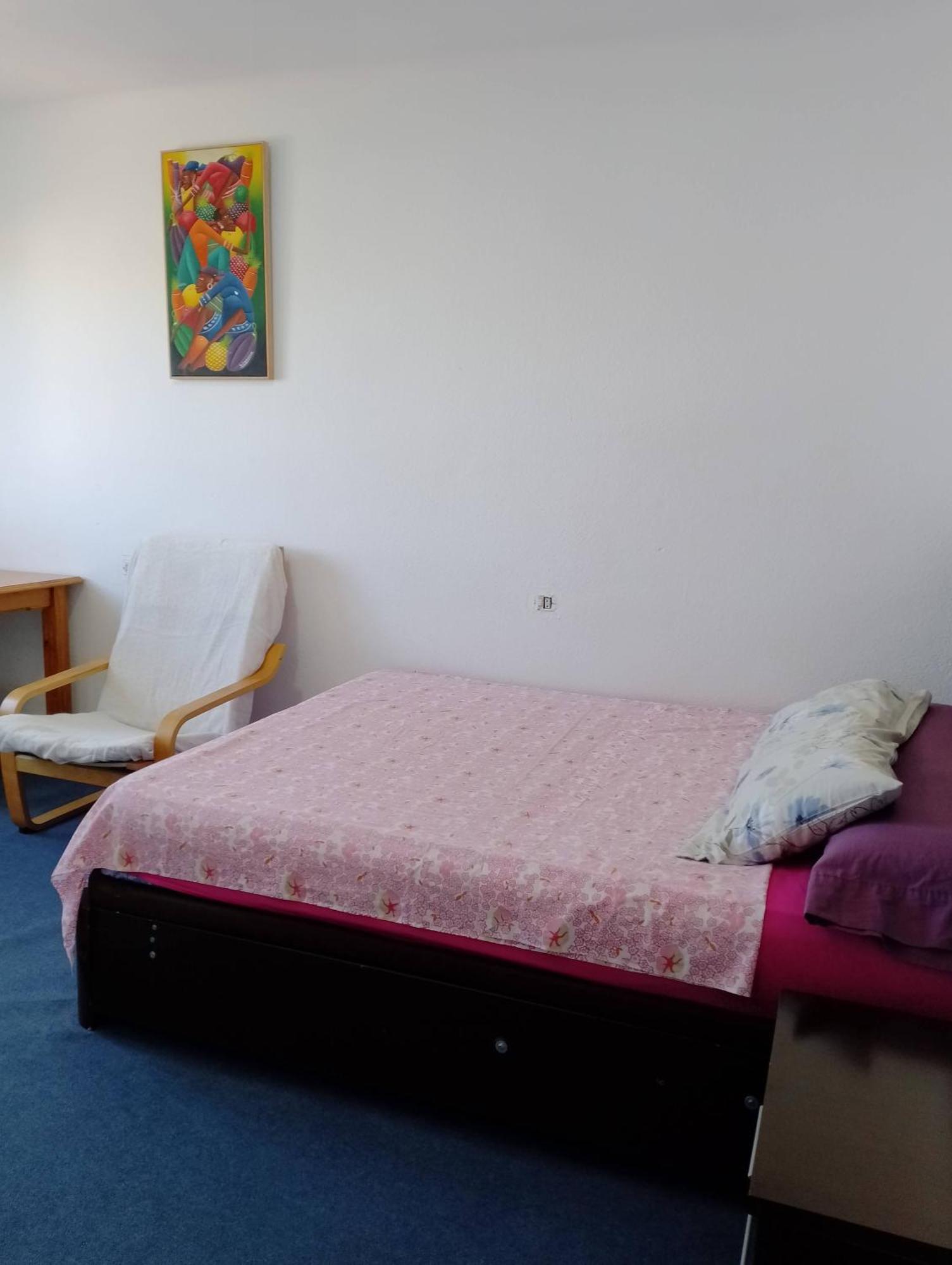 Privada Comoda Centro Vialia Estacion De Tren Maria Zambrano Y Tambien Cerca A La Playa Habitación en casa particular