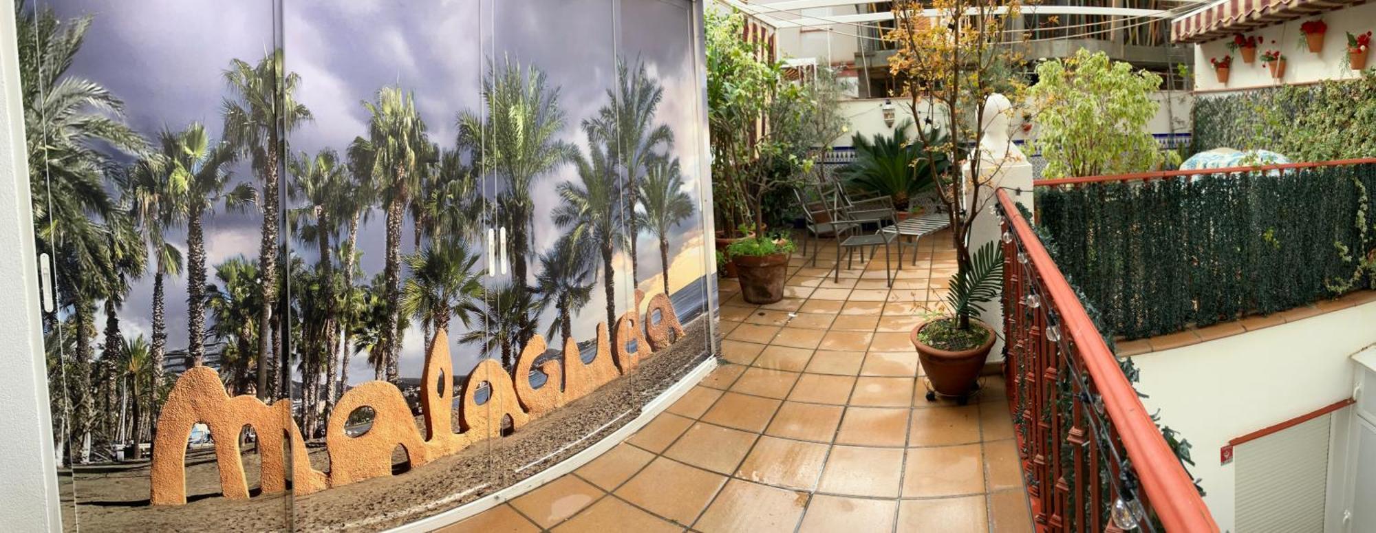 Maravilloso Centrico De 70m2, Jardin Propio 40m2 Con Piscina Ninos Y Parking Opcional Málaga
