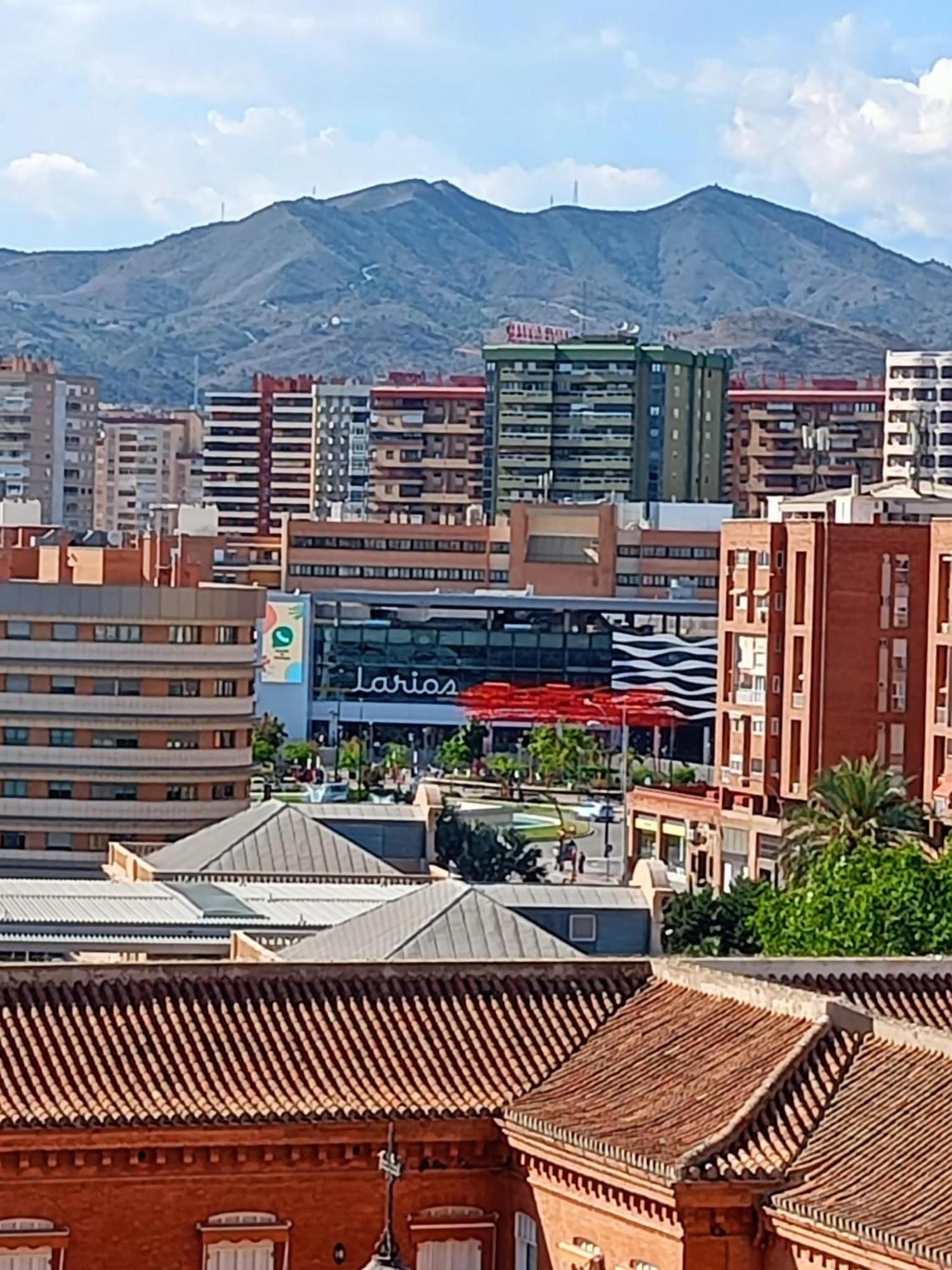 Privada Comoda Centro Vialia Estacion De Tren Maria Zambrano Y Tambien Cerca A La Playa *