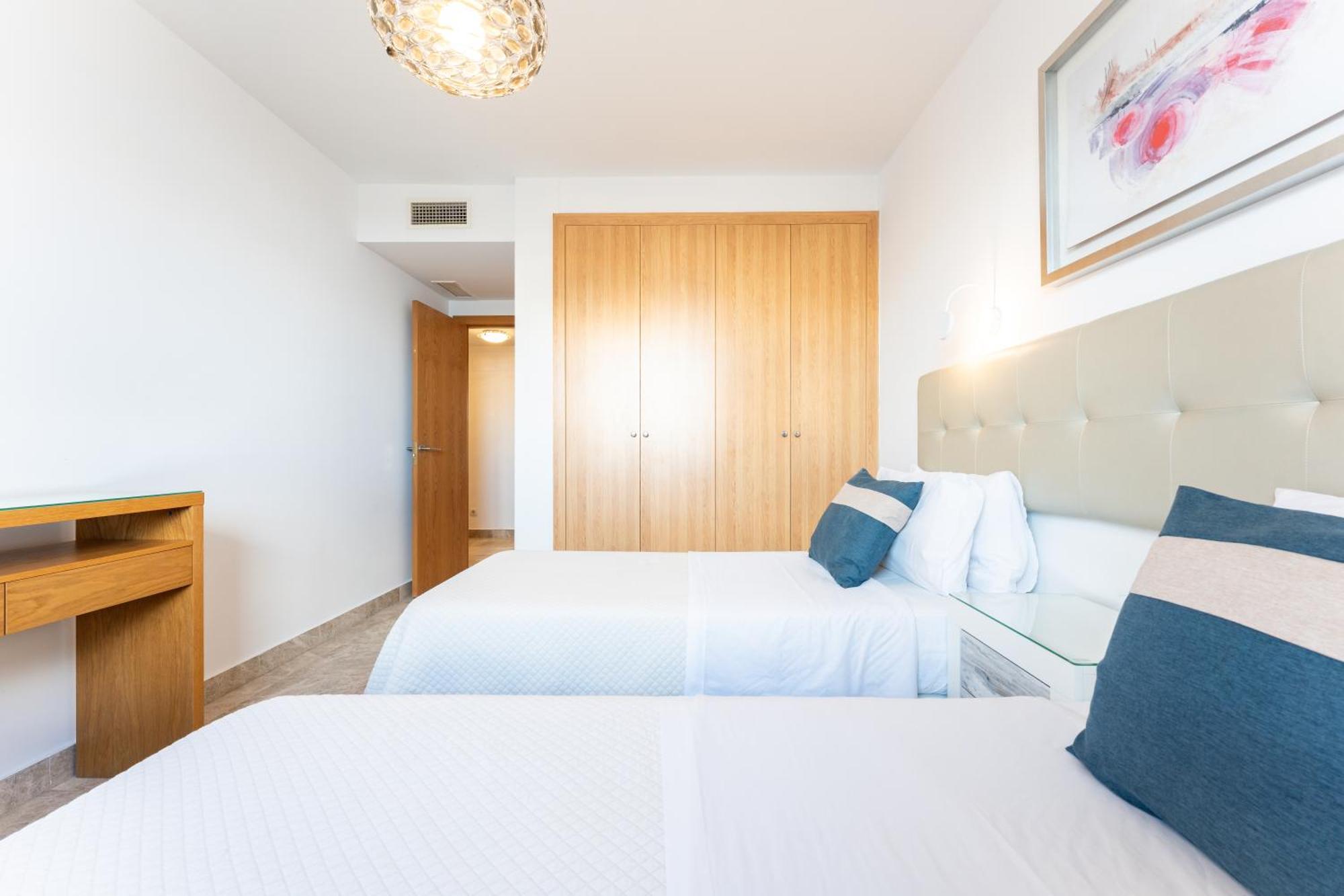 Maria Zambrano Center & Parking Apartamento *