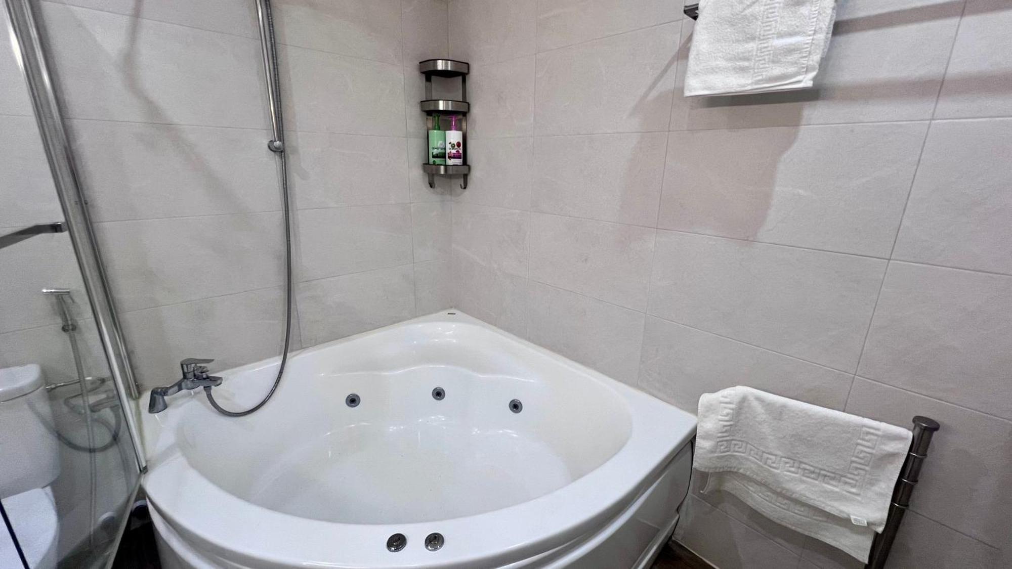 Cool, Modern And Snug 3br Peachy Appartamento