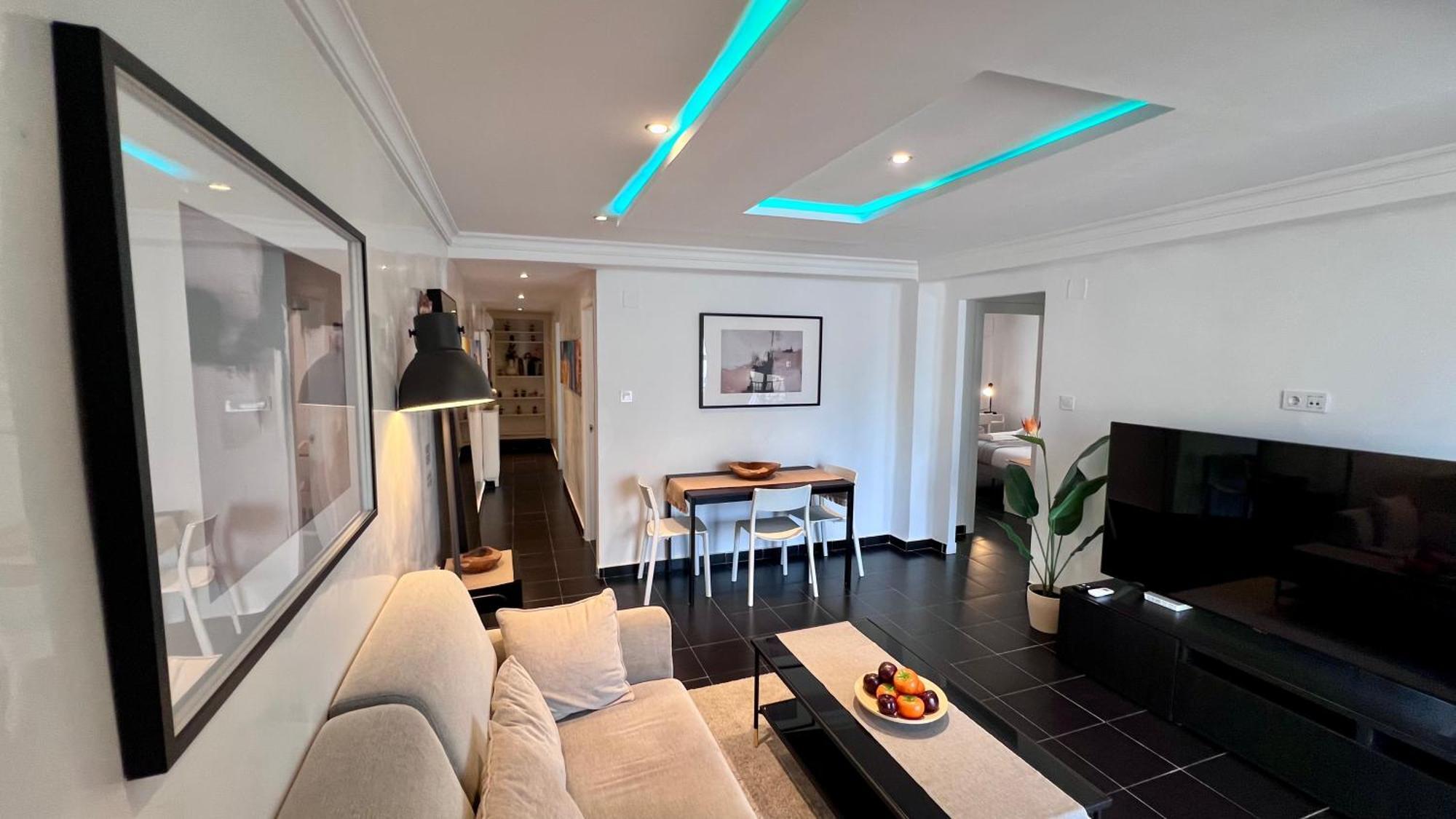 Appartamento Cool, Modern And Snug 3br Peachy *