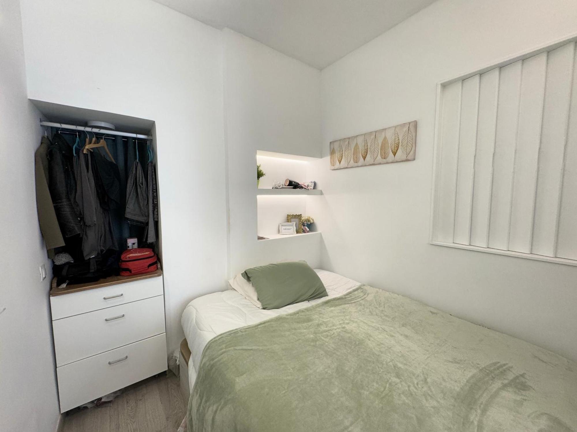 Iyourbasics Lovely Hinestrosa 23 Free Wifi&ac Malaga