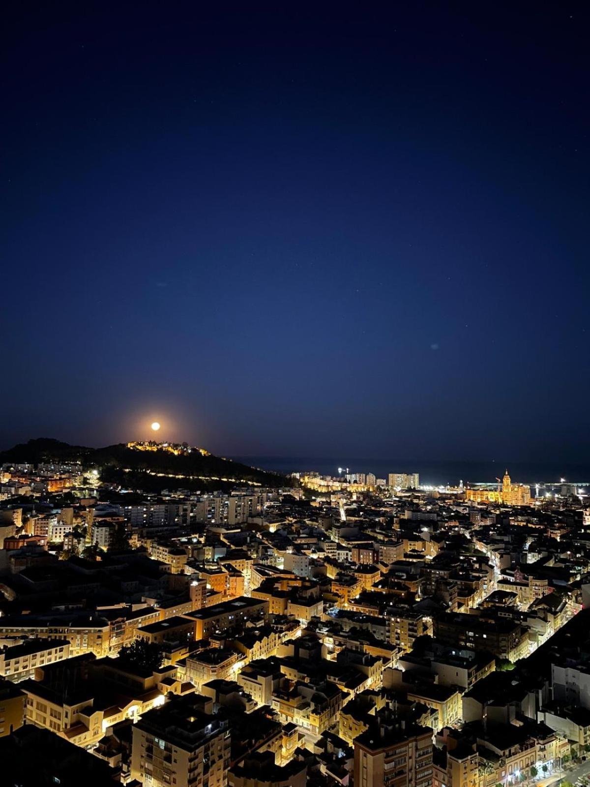 Sky View Design And Relax View With Free Parking Málaga